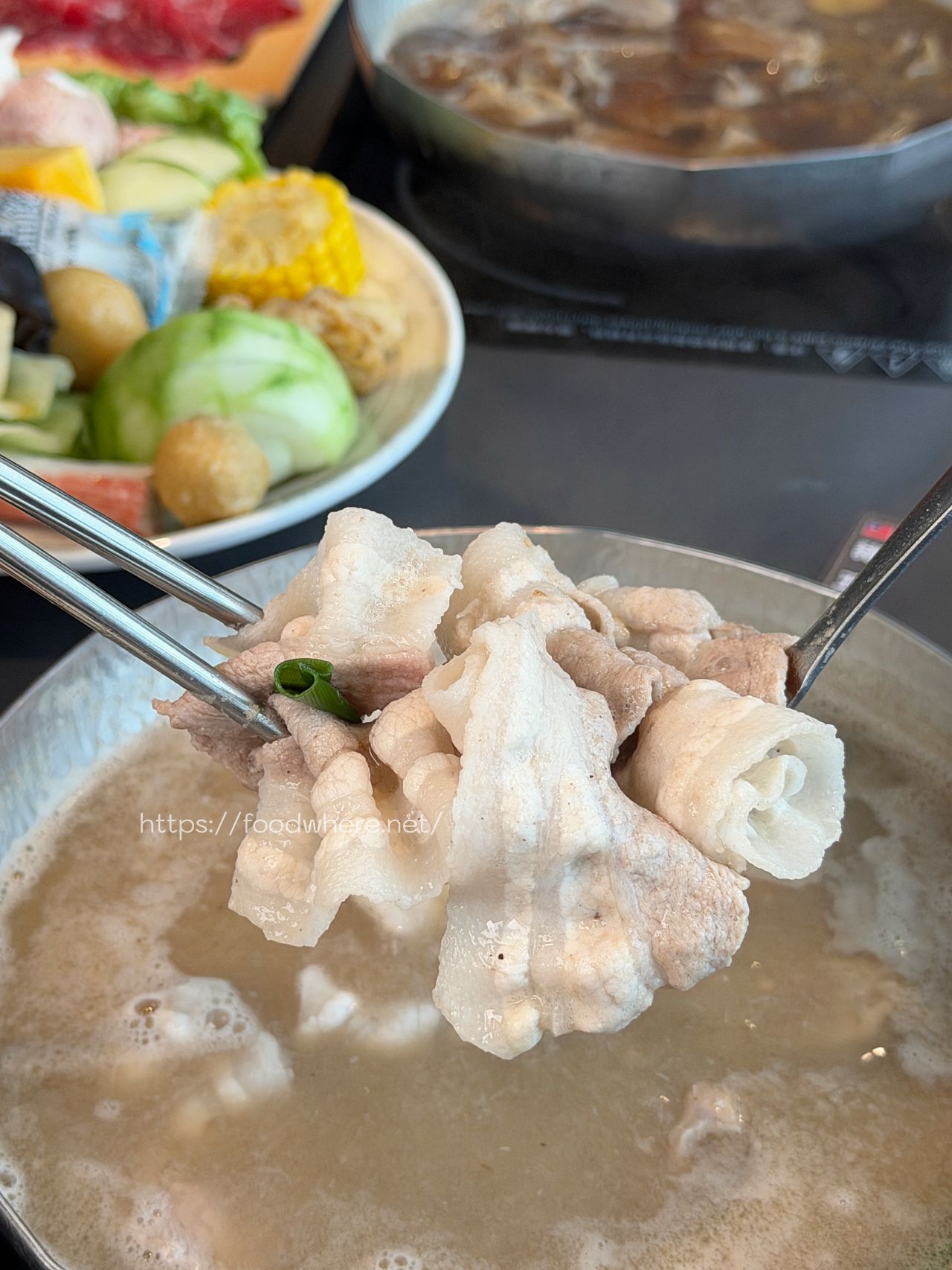 （有菜單）2026 高雄火鍋推薦《二旭鍋高流店》369元起自助吧吃到飽！必吃炸雞翅、牛大骨鍋 @高雄美食底對