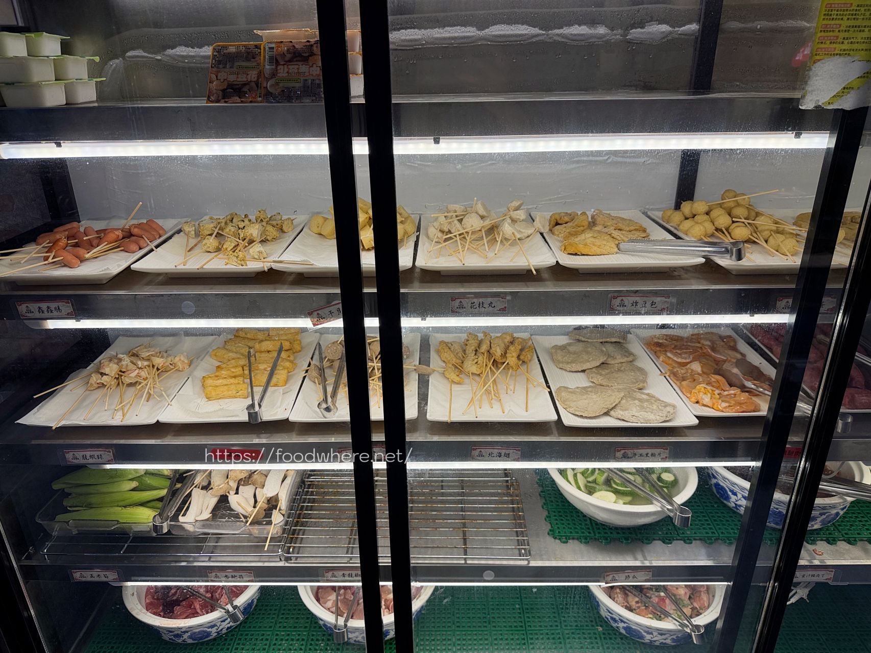 高雄楠梓美食『烤骨學院 』$699 現流魚獲、火烤吃到飽！教你如何把大烤爐用到最極致 @高雄美食底對