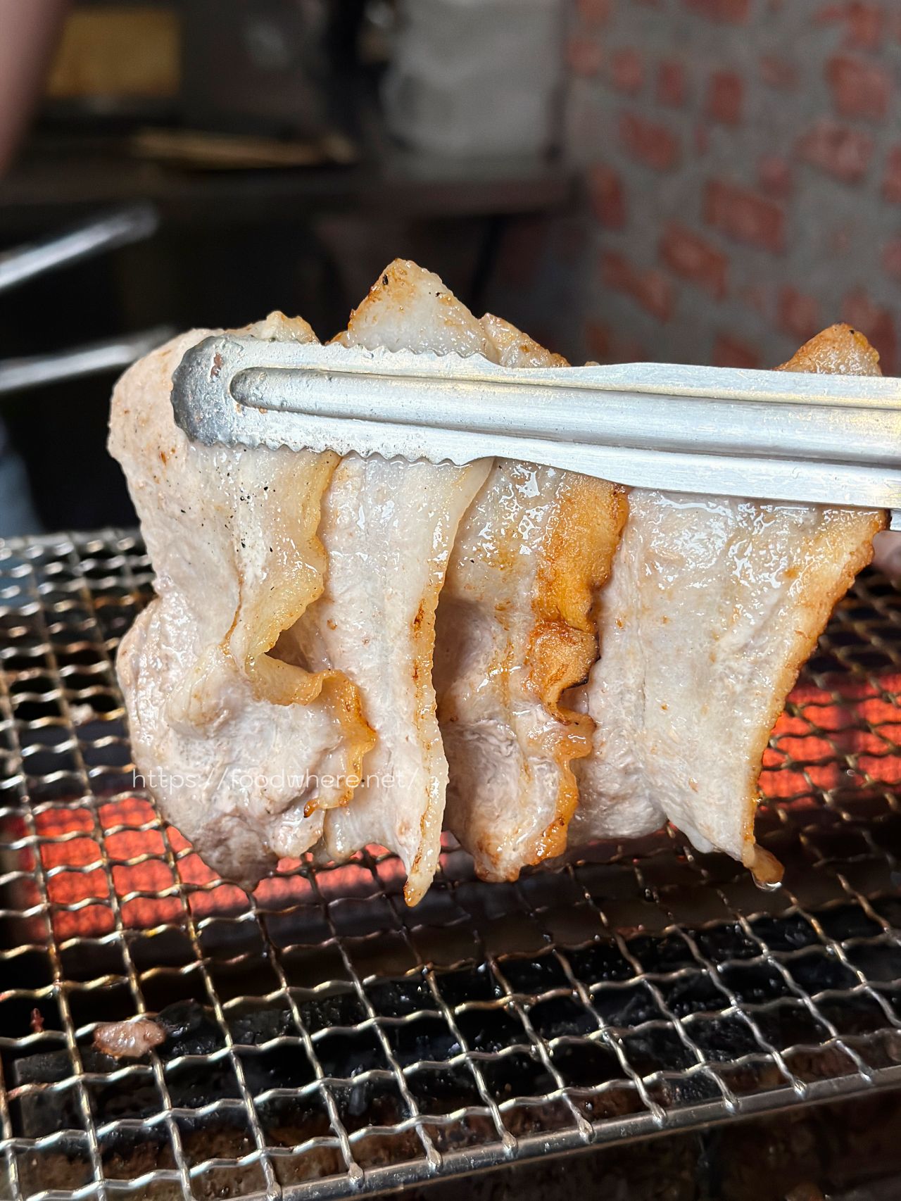 高雄楠梓美食『烤骨學院 』$699 現流魚獲、火烤吃到飽！教你如何把大烤爐用到最極致 @高雄美食底對