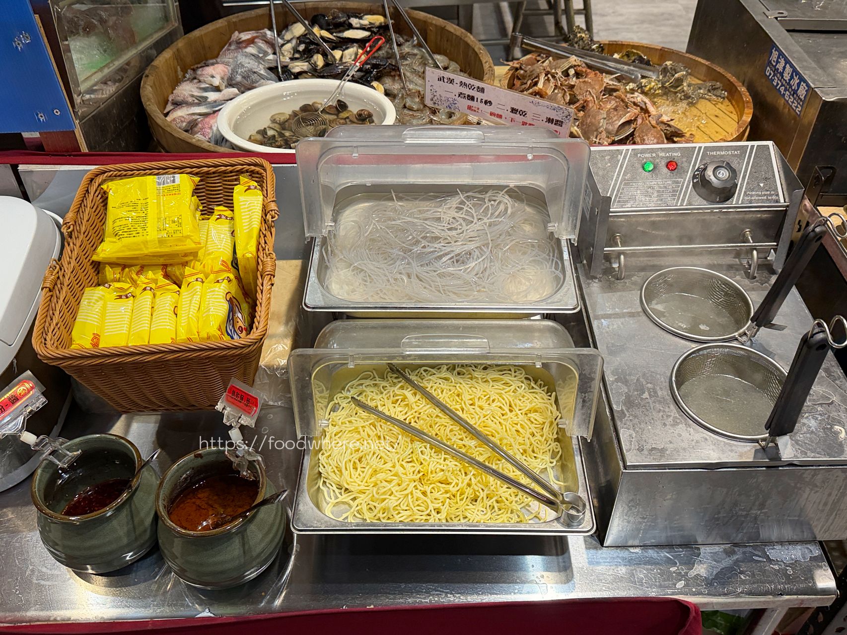 高雄楠梓美食『烤骨學院 』$699 現流魚獲、火烤吃到飽！教你如何把大烤爐用到最極致 @高雄美食底對