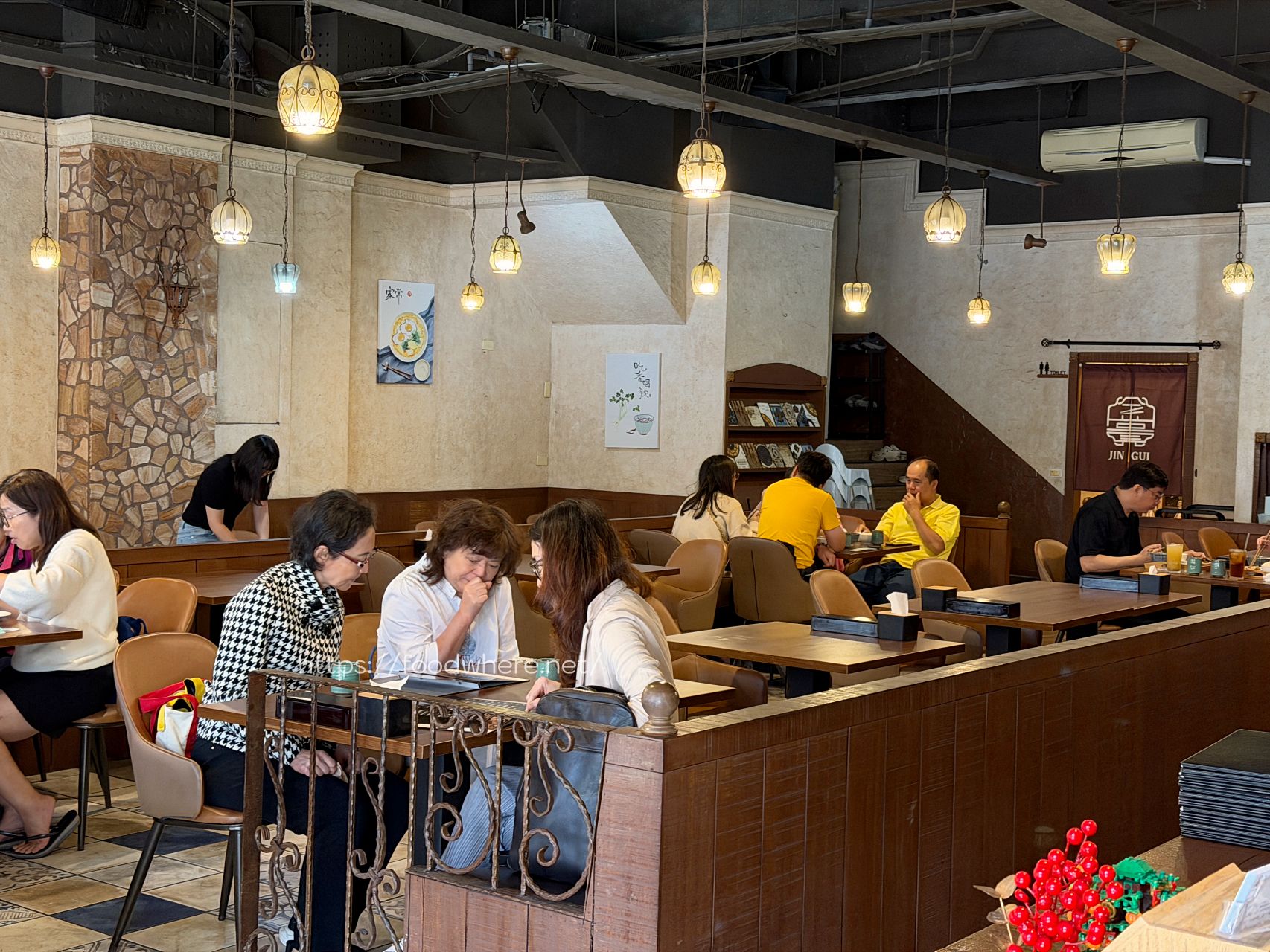 （2026最新菜單）高雄河堤社區美食《金貴 中式料理》中式個人套餐，為了這份「三杯荷包蛋」，我願意無限回訪！ @高雄美食底對