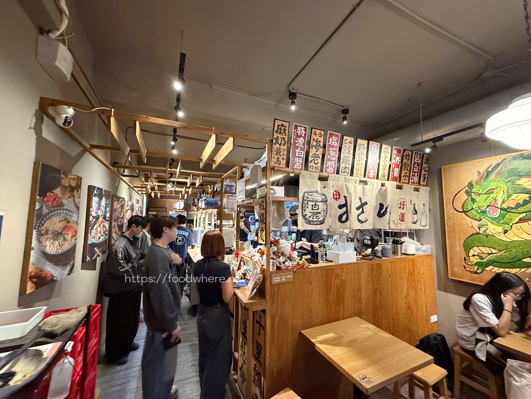 高雄苓雅美食《小小麥》高雄烏龍麵專賣！這碗「蒜奶蝦蝦」真的會讓人一吃上癮 @高雄美食底對