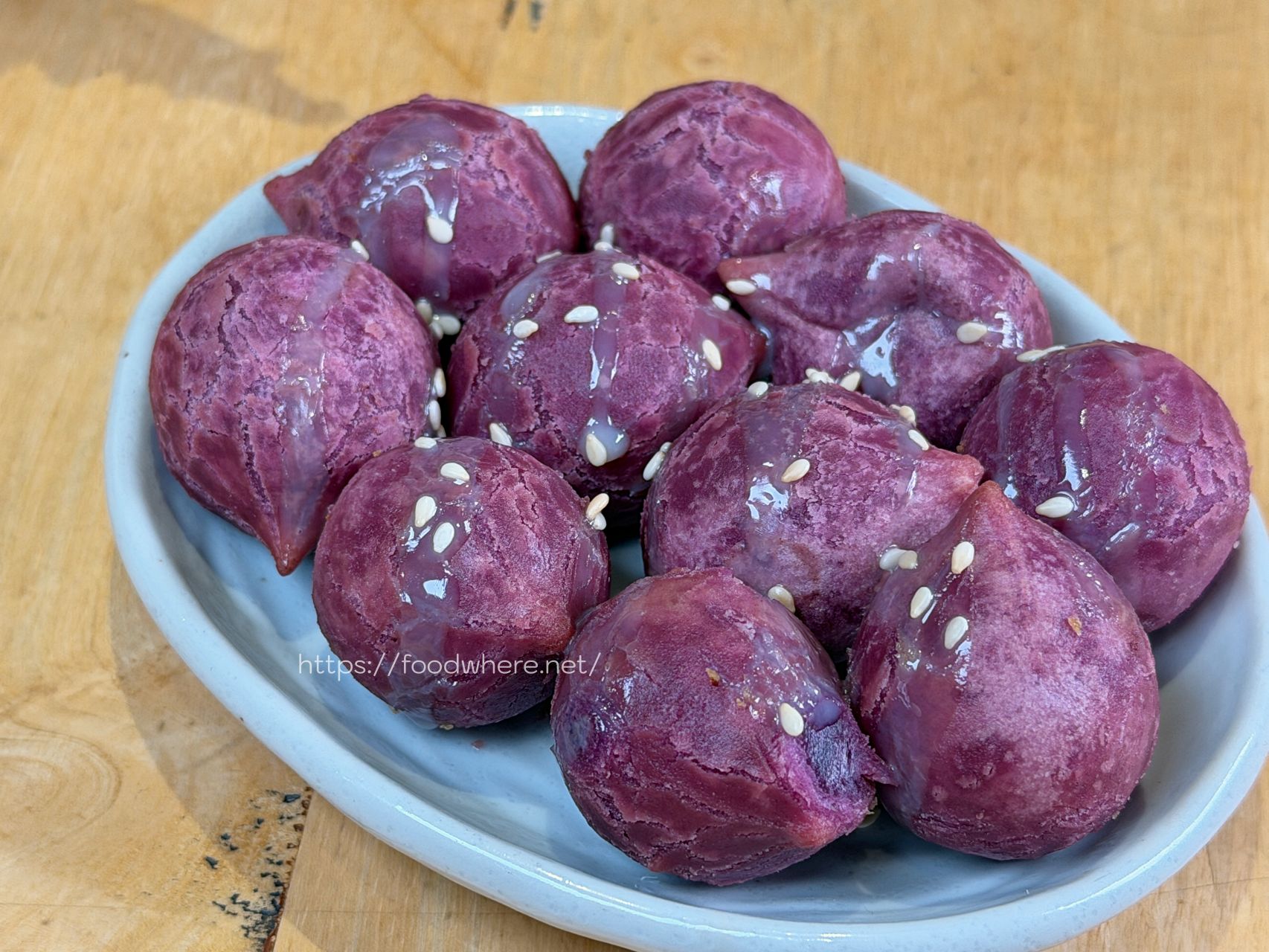 高雄苓雅美食《小小麥》高雄烏龍麵專賣！這碗「蒜奶蝦蝦」真的會讓人一吃上癮 @高雄美食底對