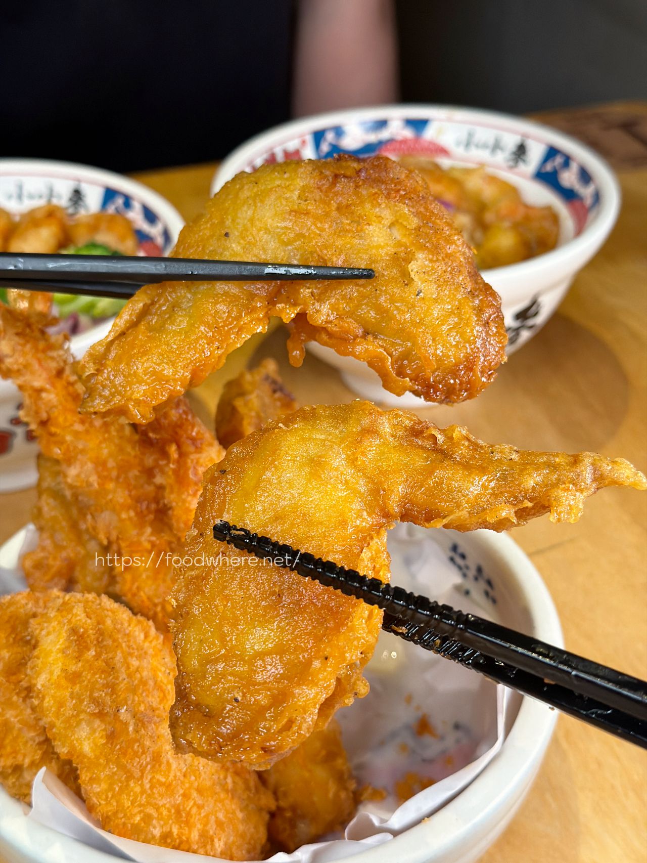 高雄苓雅美食《小小麥》高雄烏龍麵專賣！這碗「蒜奶蝦蝦」真的會讓人一吃上癮 @高雄美食底對