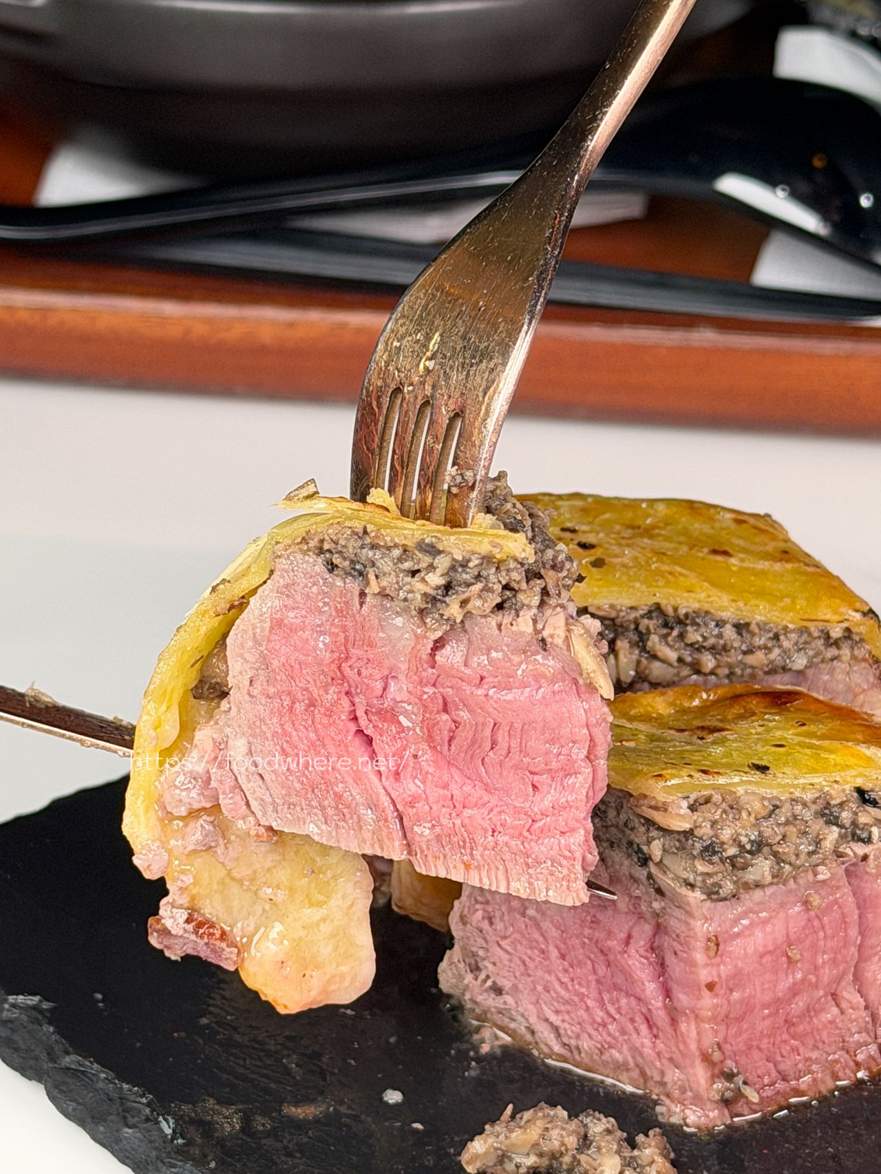 (2026最新菜單)高雄鼓山美食『Green餐廳』隱身農十六的超高 CP 值私藏餐廳！全高雄最便宜的威靈頓牛排就在這 @高雄美食底對