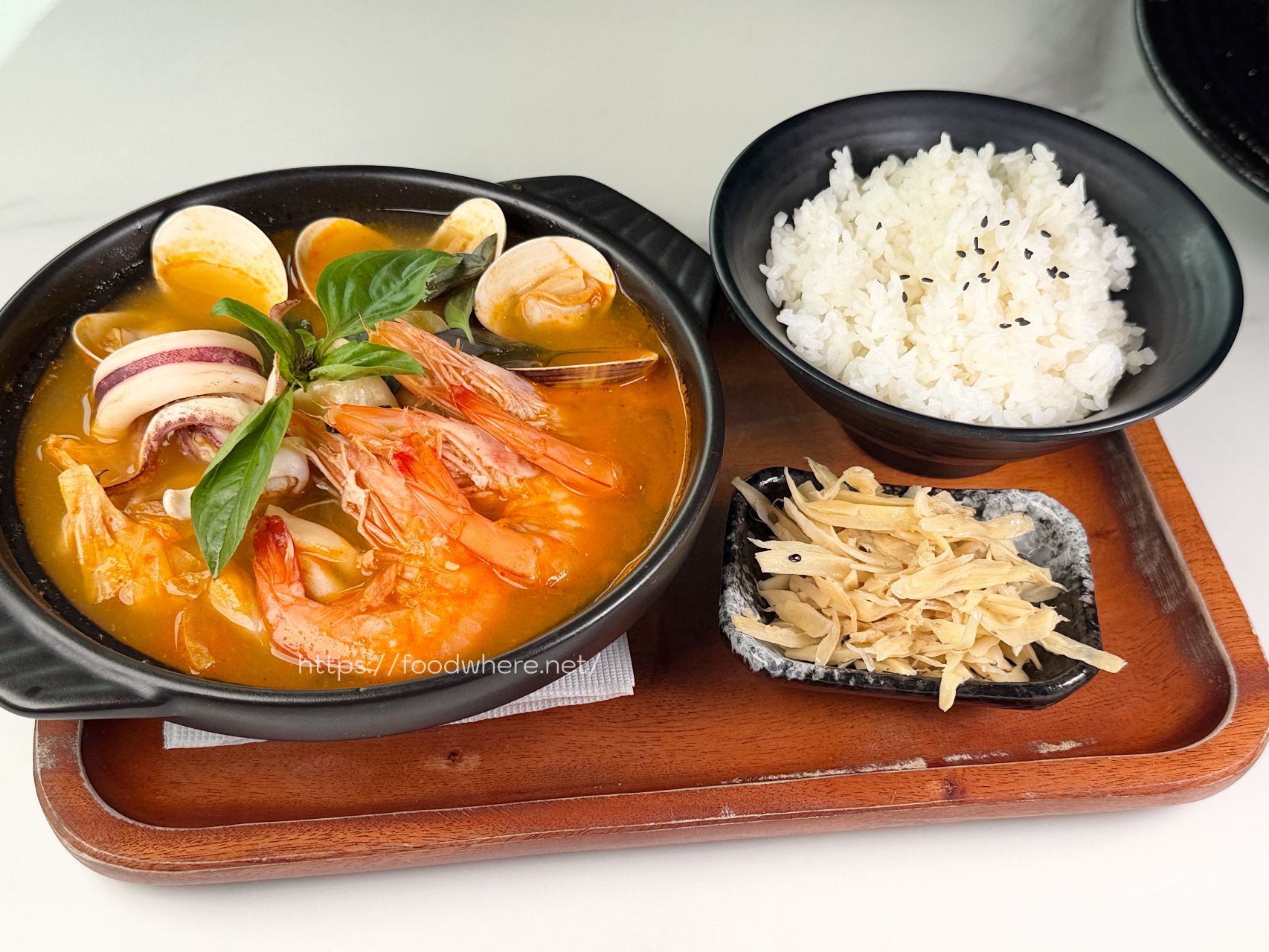 (2026最新菜單)高雄鼓山美食『Green餐廳』隱身農十六的超高 CP 值私藏餐廳！全高雄最便宜的威靈頓牛排就在這 @高雄美食底對