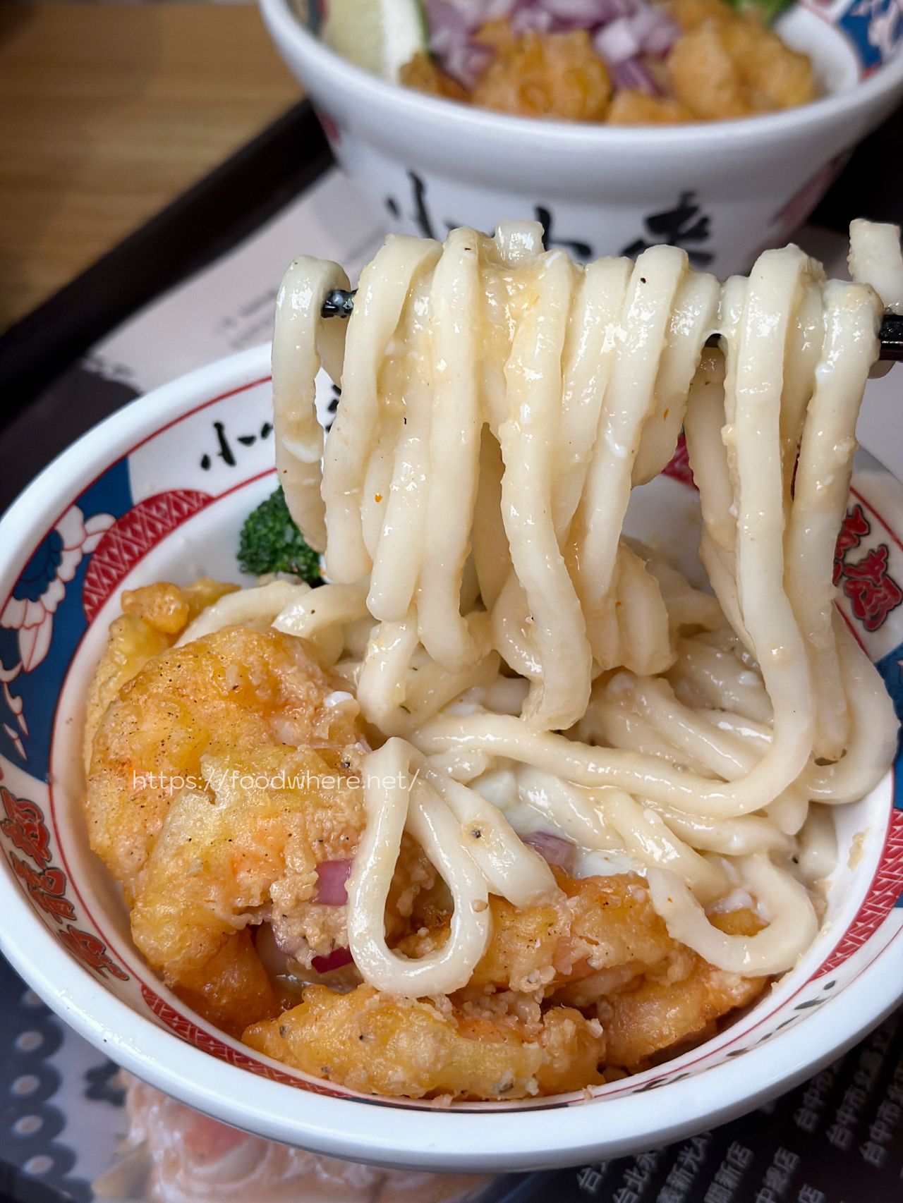 高雄苓雅美食《小小麥》高雄烏龍麵專賣！這碗「蒜奶蝦蝦」真的會讓人一吃上癮 @高雄美食底對