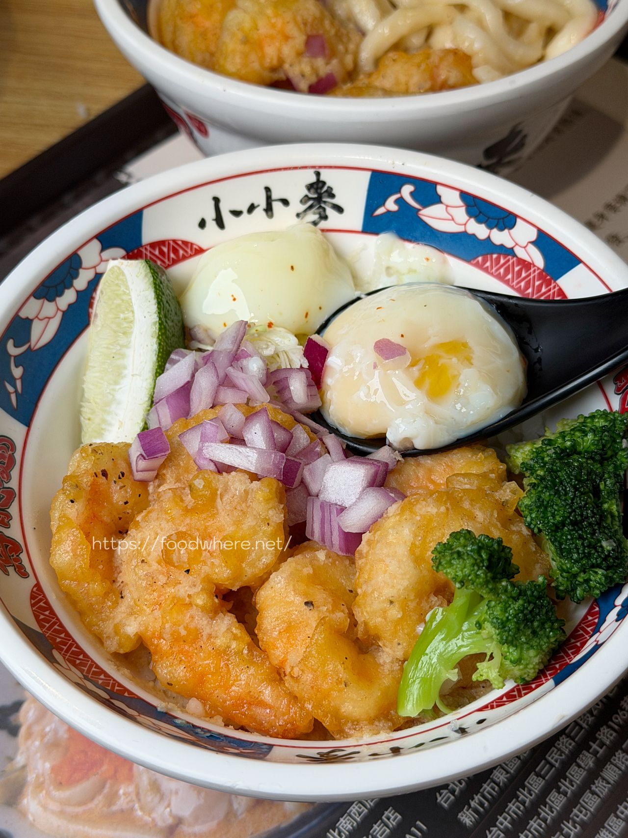 高雄苓雅美食《小小麥》高雄烏龍麵專賣！這碗「蒜奶蝦蝦」真的會讓人一吃上癮 @高雄美食底對