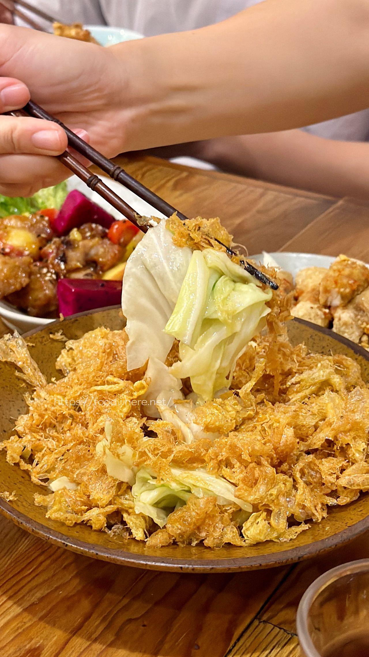 高雄三民美食《添食埊粒》隱身重慶街的家常功夫菜，從熱炒到港點都能滿足 @高雄美食底對