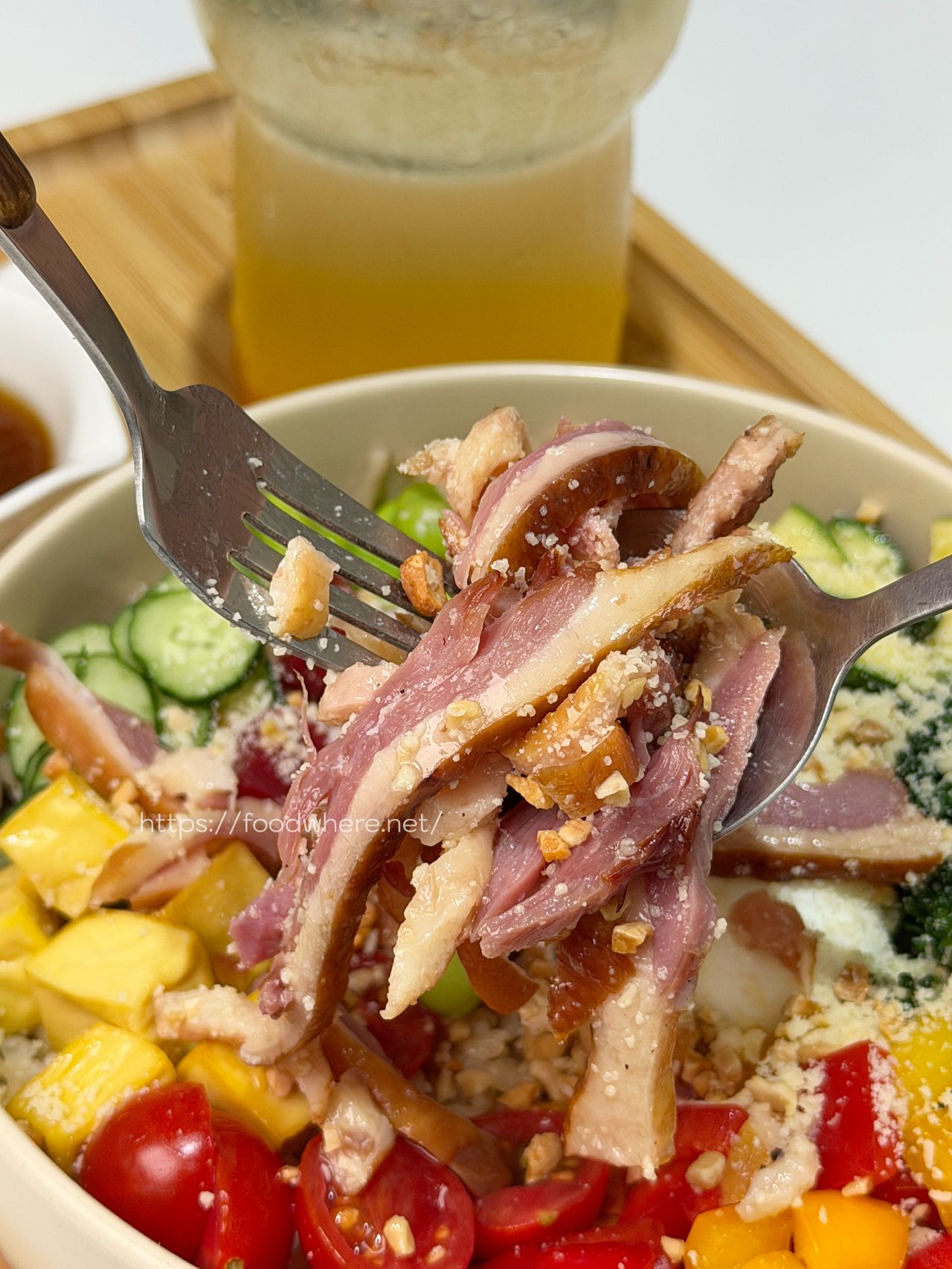 （有菜單）高雄三民美食《MUMU POKE 十全美都店》波奇控愛店開新分店了！環境超 Chill、配料多到選不完 @高雄美食底對