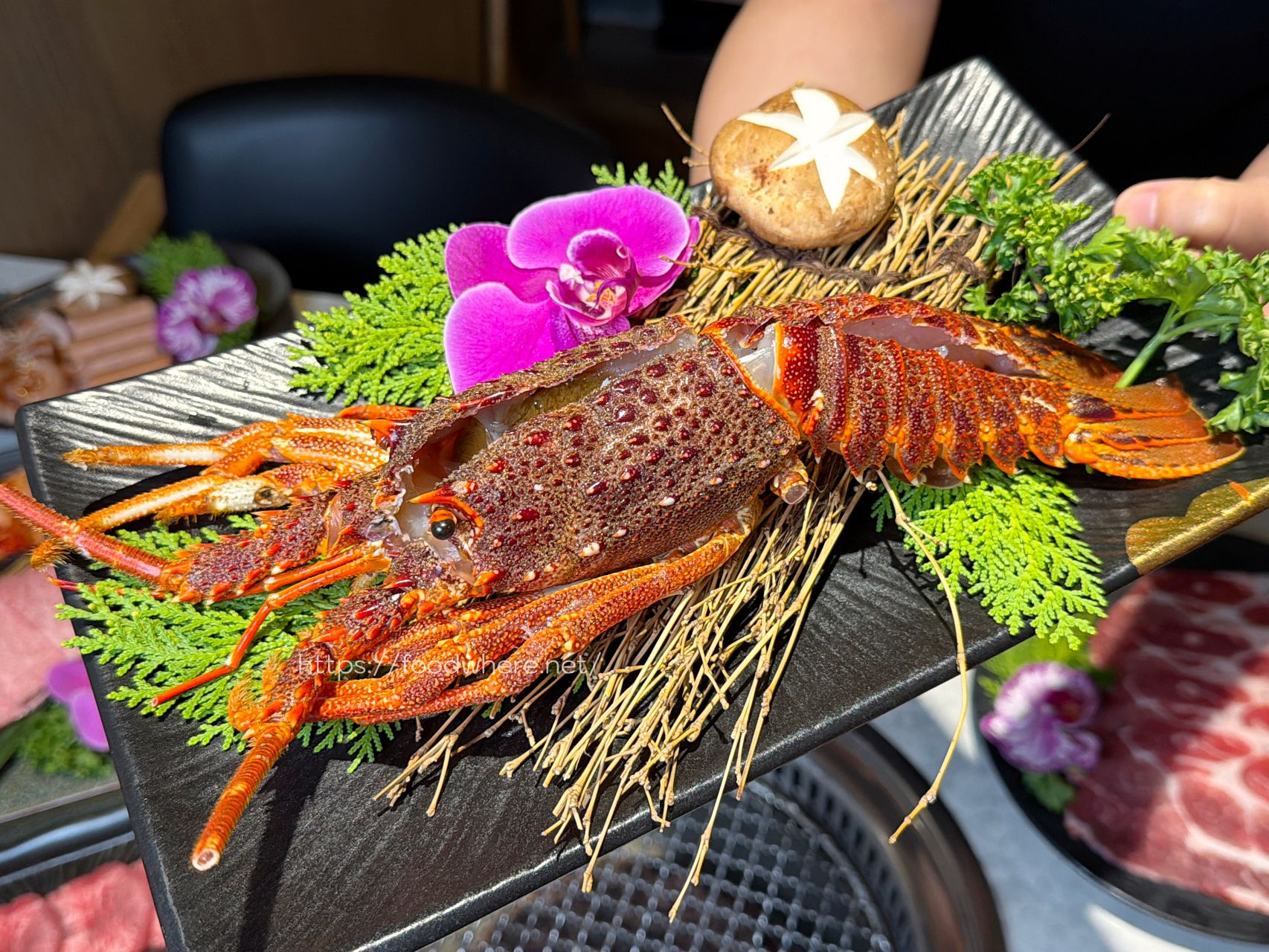 高雄旗山美食《東明川日式燒肉》不用飛日本，在旗山就能爽吃日本 BMS12 級頂級和牛！ @高雄美食底對