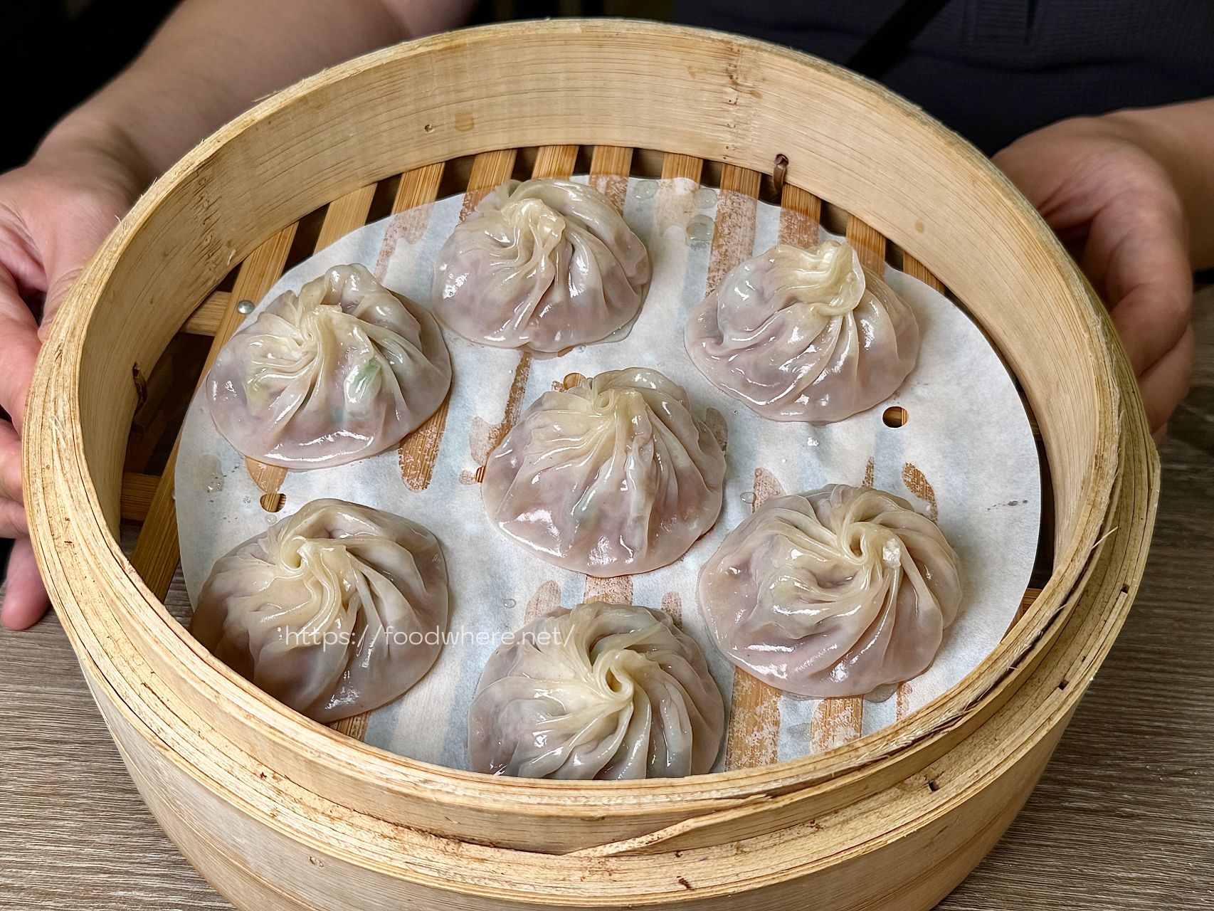 (有菜單)高雄宵夜 超爆汁罐湯包《古猗園灌湯包》開到凌晨1點的罪惡美食，夜貓子直接收藏 @高雄美食底對