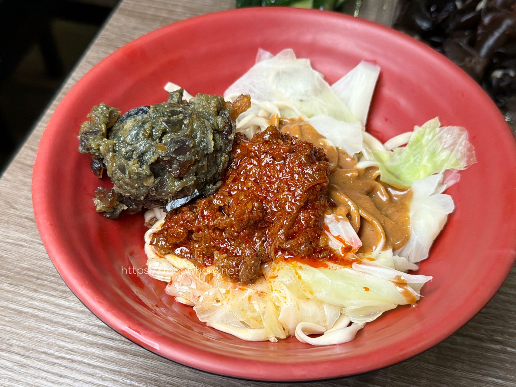 (有菜單)高雄宵夜 超爆汁罐湯包《古猗園灌湯包》開到凌晨1點的罪惡美食，夜貓子直接收藏 @高雄美食底對