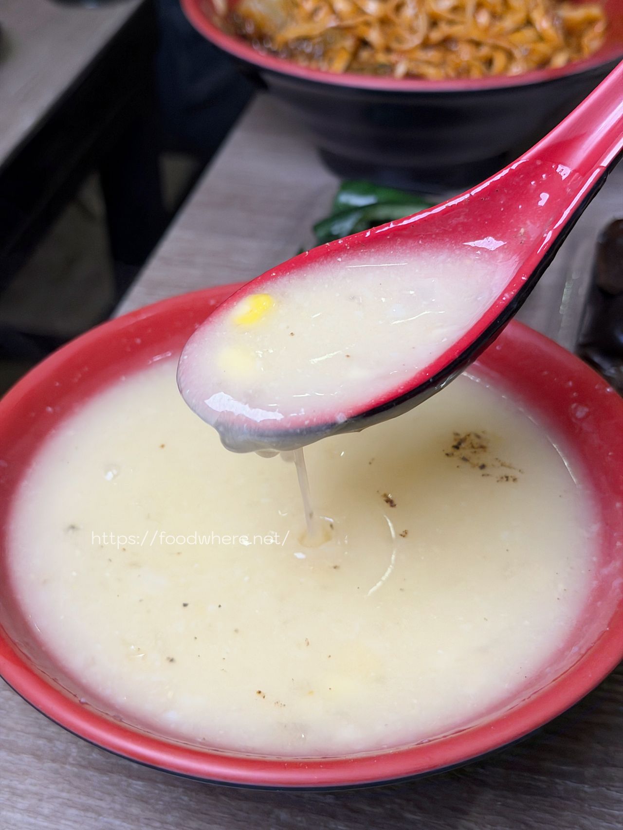 (有菜單)高雄宵夜 超爆汁罐湯包《古猗園灌湯包》開到凌晨1點的罪惡美食，夜貓子直接收藏 @高雄美食底對