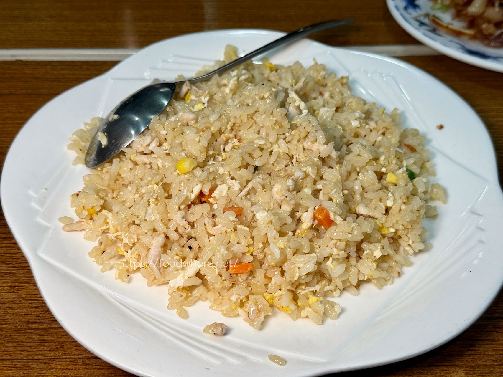 （有菜單）高雄三民美食《聖三陽春麵》開了 30 年的超佛心麵店，小菜、燙青菜才是隱藏版大招！ @高雄美食底對