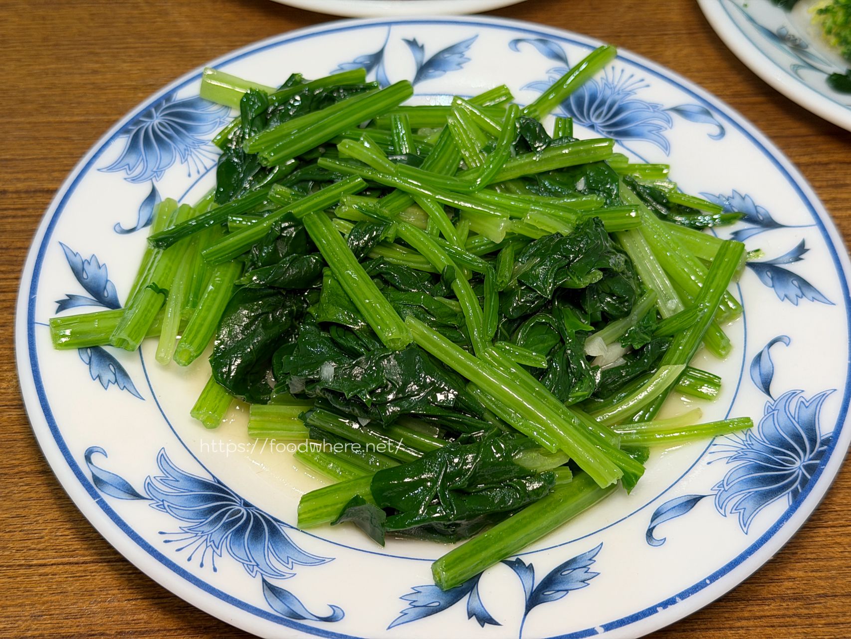 （有菜單）高雄三民美食《聖三陽春麵》開了 30 年的超佛心麵店，小菜、燙青菜才是隱藏版大招！ @高雄美食底對