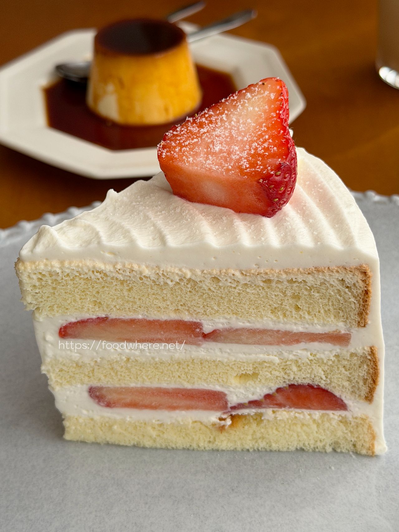 (有放菜單)高雄咖啡廳推薦《BAKI玐崎》隱身巷弄內的的咖啡甜點，空間感超好！ @高雄美食底對