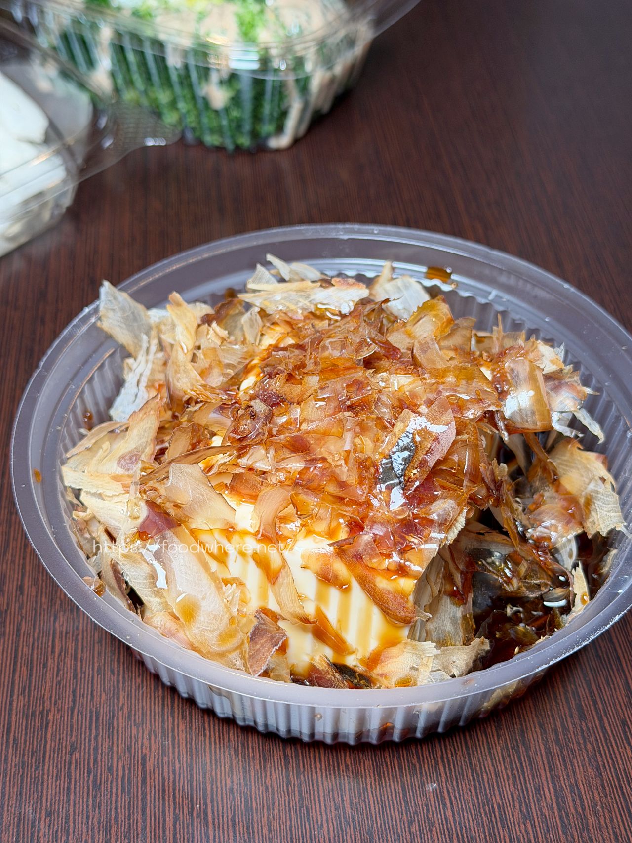 高雄三民區美食《愛上魚的貓》正忠路上的神秘麵攤，金魚餛飩與爆濃麻醬 @高雄美食底對