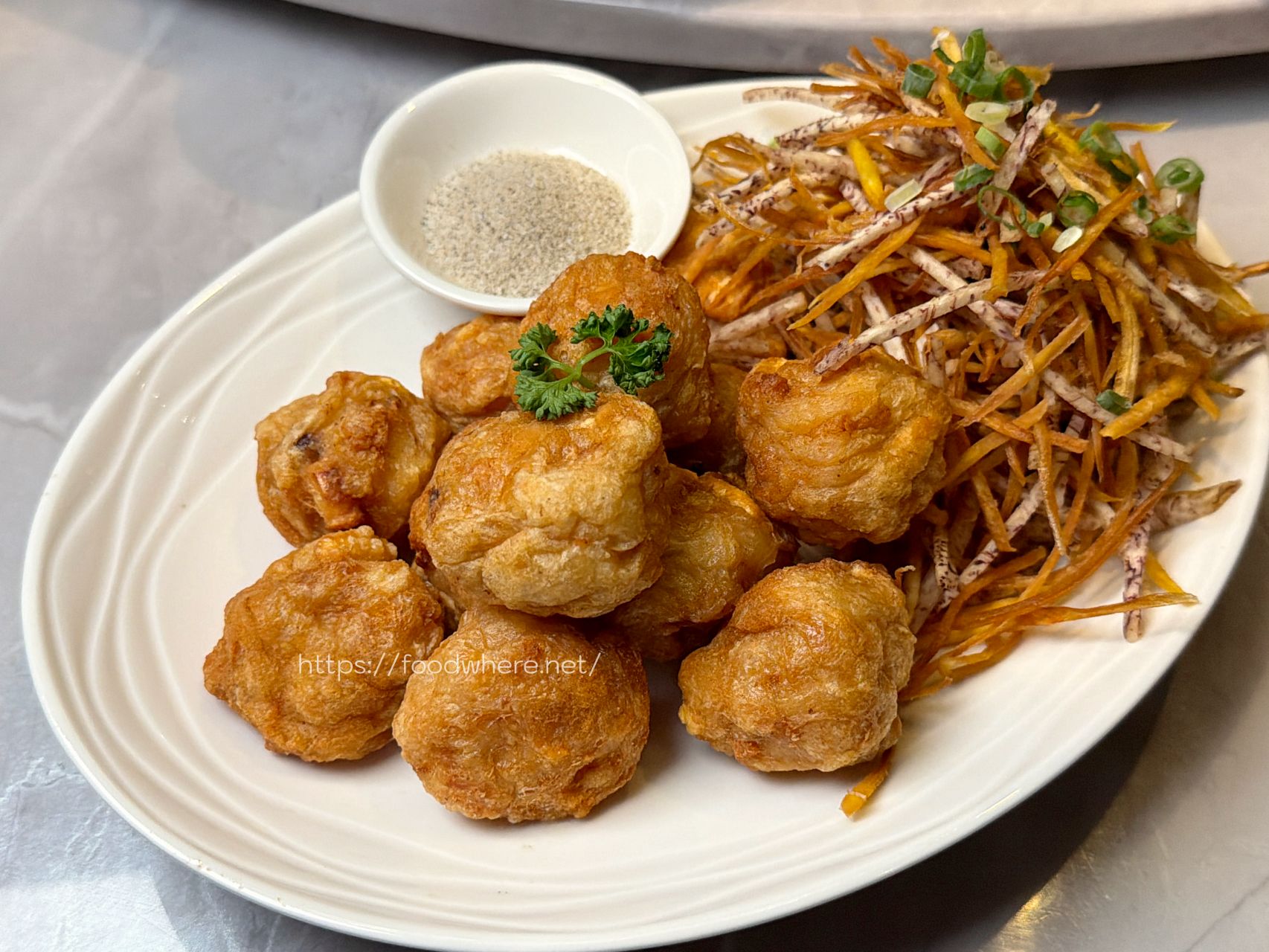 高雄鳳山美食《麟粥宮》鳳山文衡店「黃金無敵海景佛跳牆粥」真的強！母親節聚餐首選 @高雄美食底對