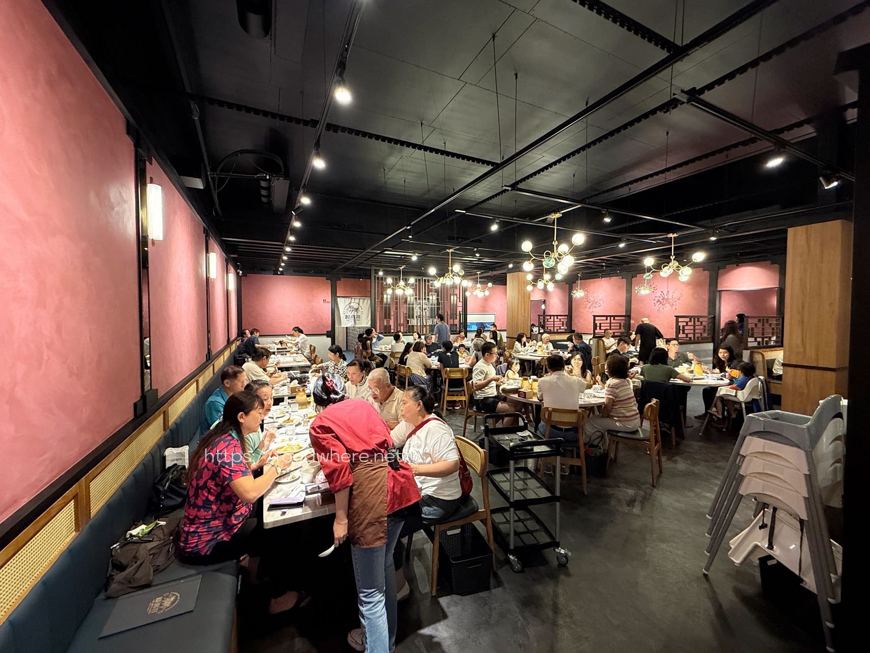高雄鳳山美食《麟粥宮》鳳山文衡店「黃金無敵海景佛跳牆粥」真的強！母親節聚餐首選 @高雄美食底對