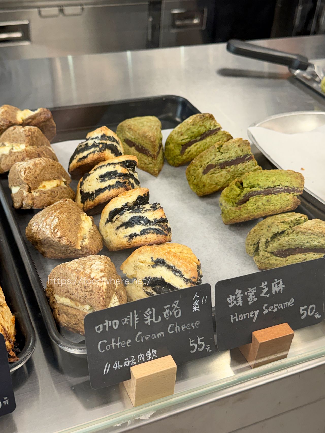 高雄鳳山美食｜《和馬咖啡 Caf&eacute; de Homer》隱身鳳山體育路的司康神店！一周營業四天 @高雄美食底對