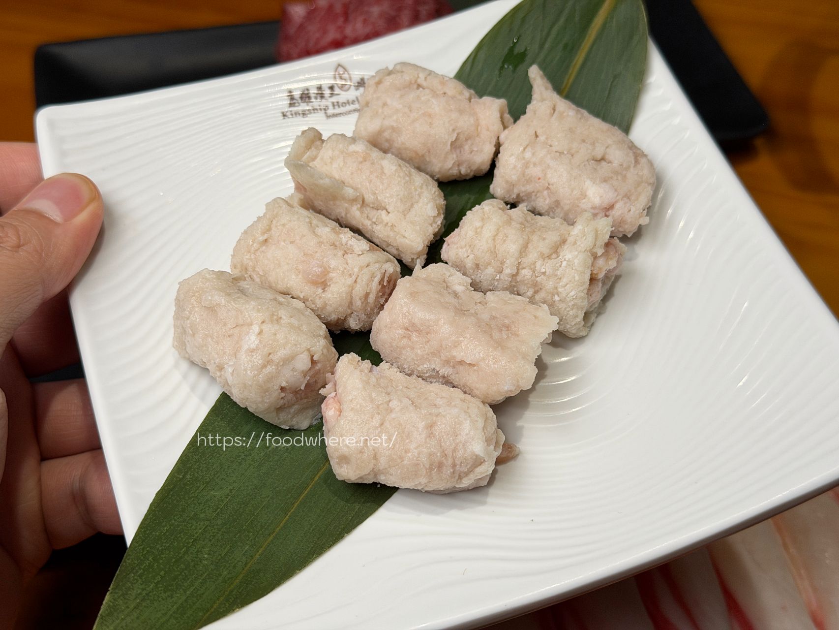 高雄三民區美食《牛博肆溫體牛火鍋》現切頂級溫體牛與夢幻雜炊收尾，高雄北平二街火鍋美食 @高雄美食底對