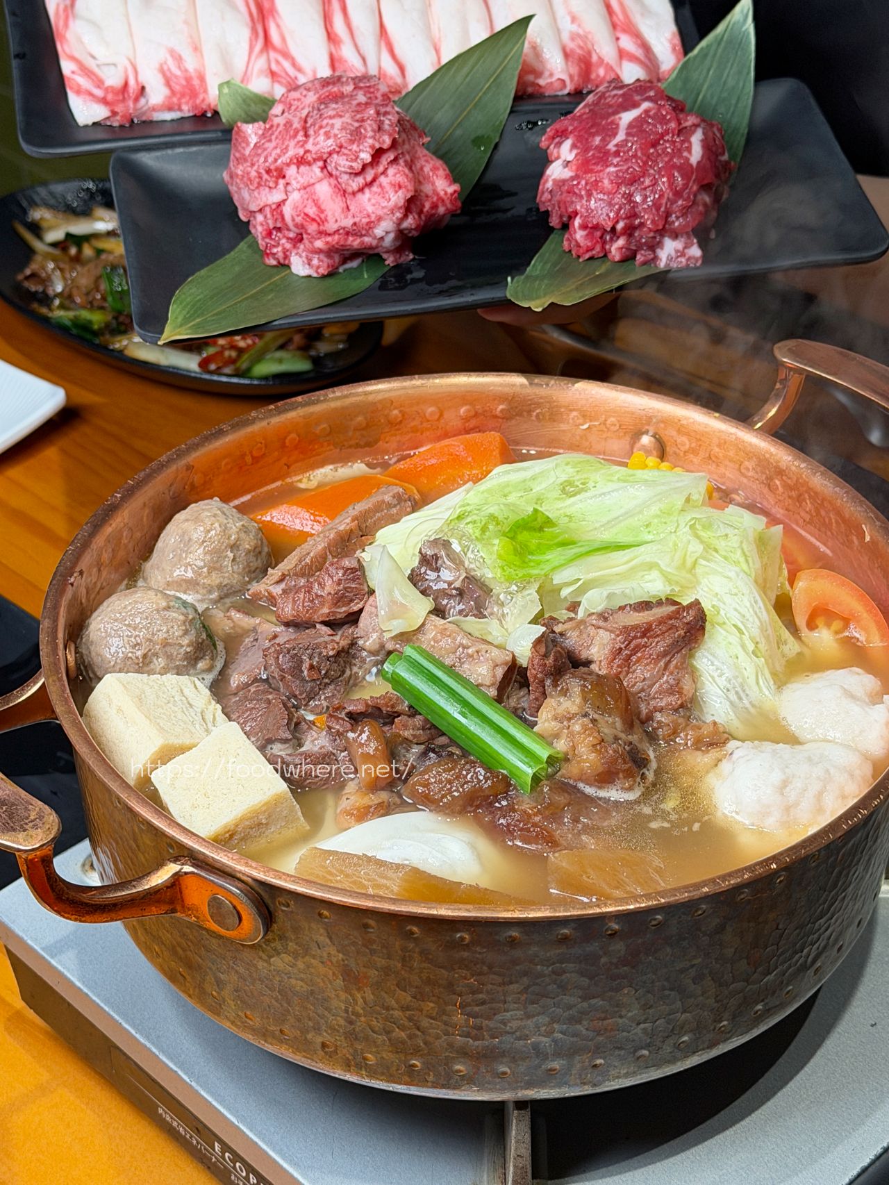 高雄三民區美食《牛博肆溫體牛火鍋》現切頂級溫體牛與夢幻雜炊收尾，高雄北平二街火鍋美食 @高雄美食底對