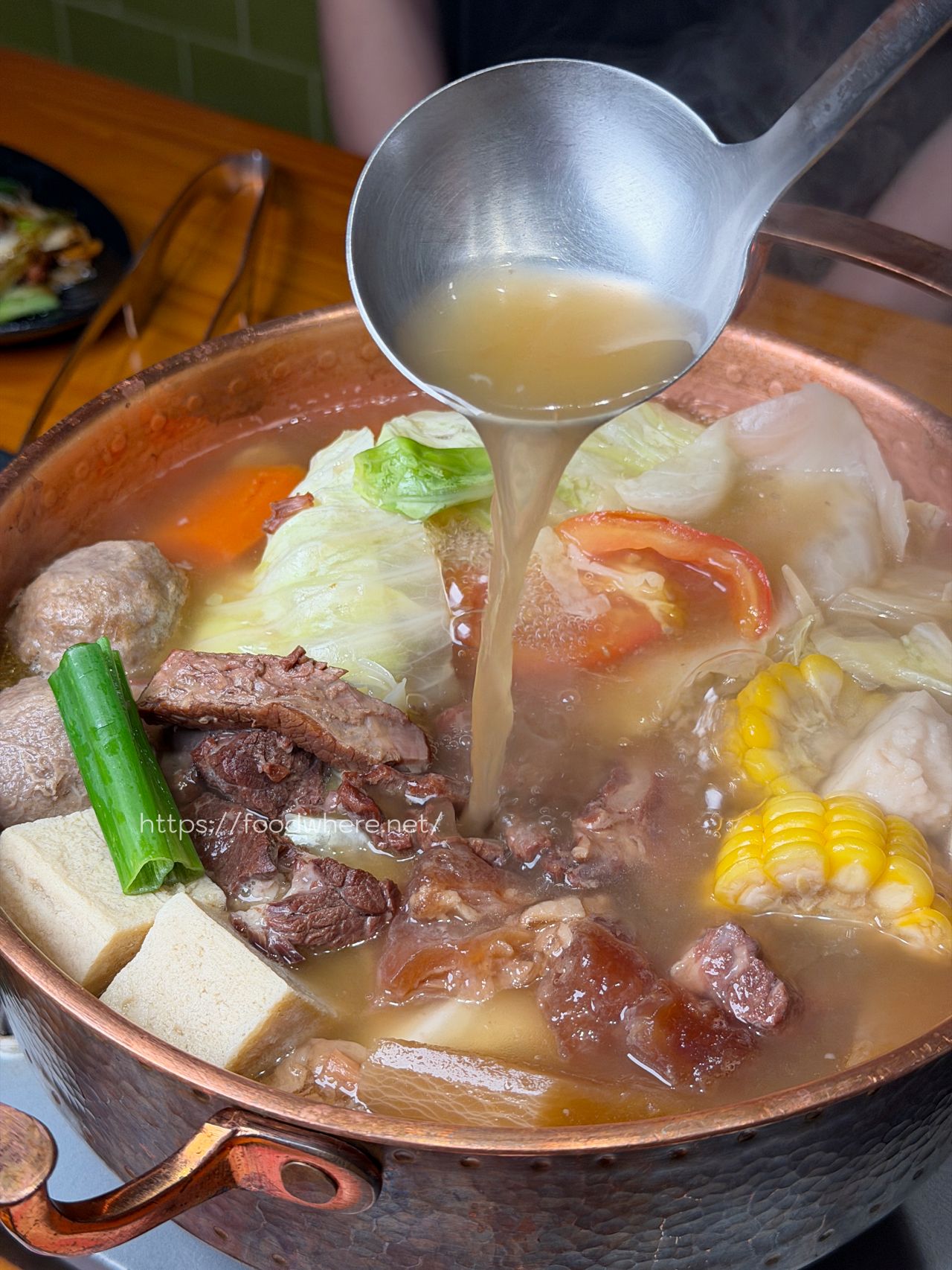 高雄三民區美食《牛博肆溫體牛火鍋》現切頂級溫體牛與夢幻雜炊收尾，高雄北平二街火鍋美食 @高雄美食底對