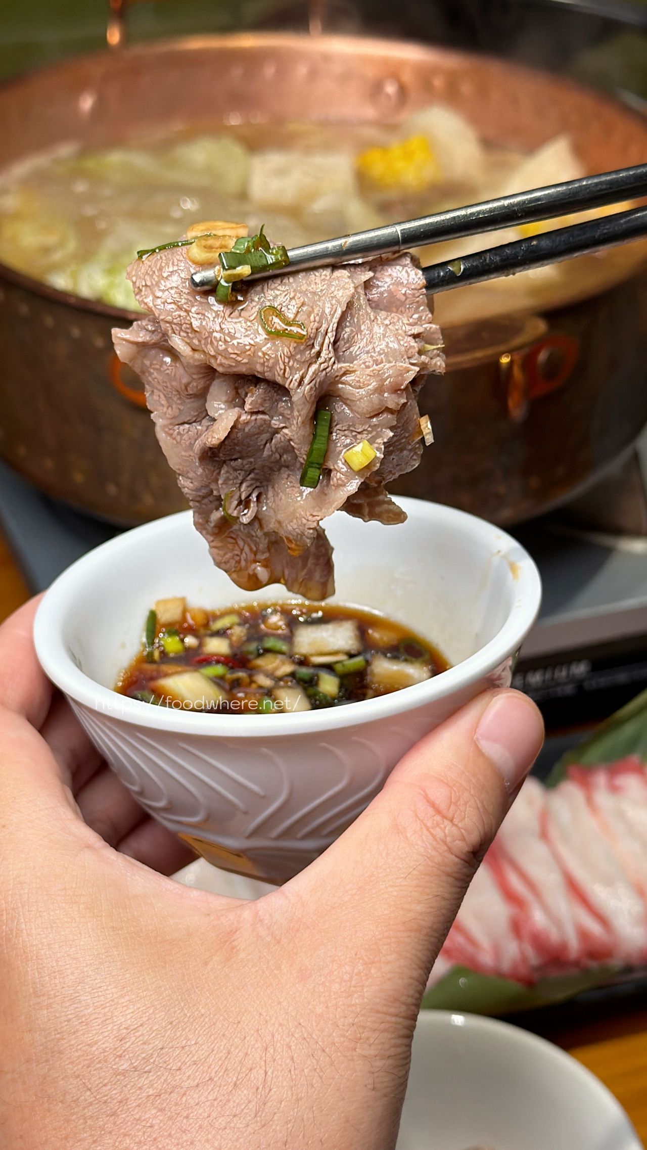 高雄三民區美食《牛博肆溫體牛火鍋》現切頂級溫體牛與夢幻雜炊收尾，高雄北平二街火鍋美食 @高雄美食底對