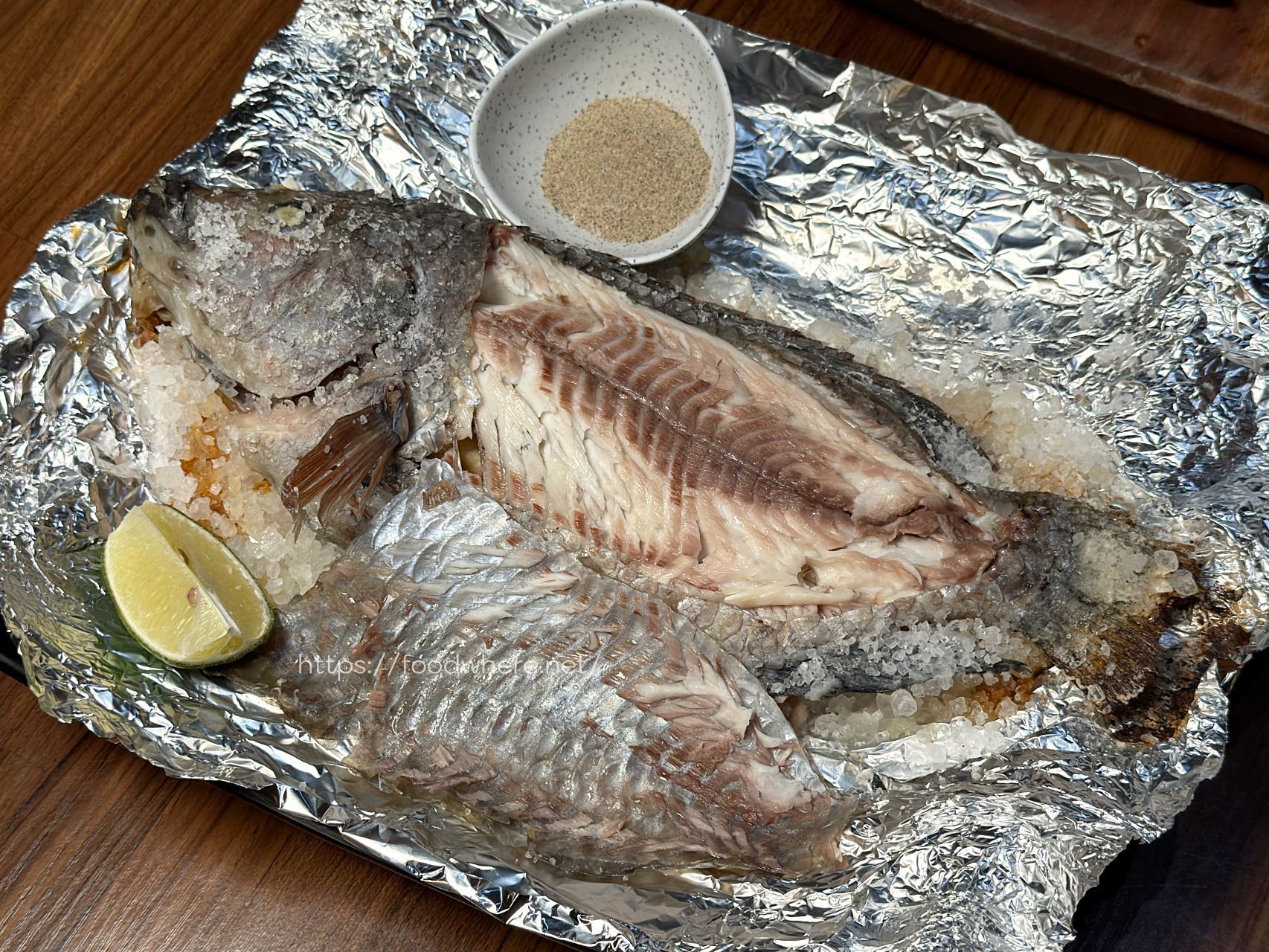 高雄鳳山美食《文茶園》市區就能爽嗑現烤桶仔雞、東坡肉,還能愜意泡茶!六月超狂白蝦抽抽樂免費送 @高雄美食底對 高雄鳳山美食《文茶園》市區就能爽嗑現烤桶仔雞、東坡肉,還能愜意泡茶!六月超狂白蝦抽抽樂免費送 @高雄美食底對