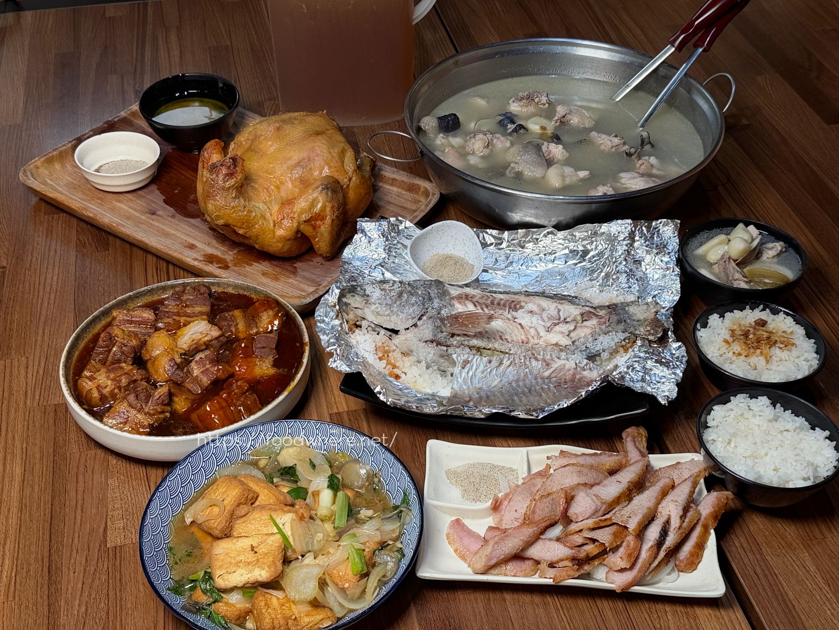 高雄鳳山美食《文茶園》市區就能爽嗑現烤桶仔雞、東坡肉,還能愜意泡茶!六月超狂白蝦抽抽樂免費送 @高雄美食底對 高雄鳳山美食《文茶園》市區就能爽嗑現烤桶仔雞、東坡肉,還能愜意泡茶!六月超狂白蝦抽抽樂免費送 @高雄美食底對