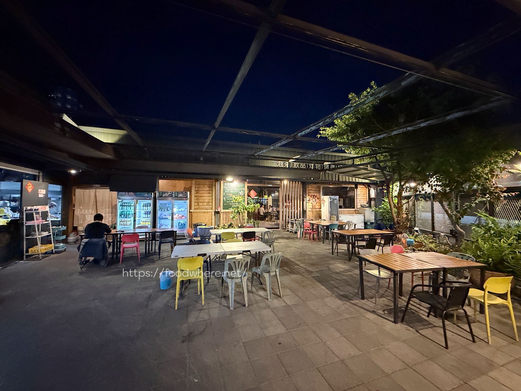 高雄鳳山美食《文茶園》市區就能爽嗑現烤桶仔雞、東坡肉，還能愜意泡茶！六月超狂白蝦抽抽樂免費送 @高雄美食底對