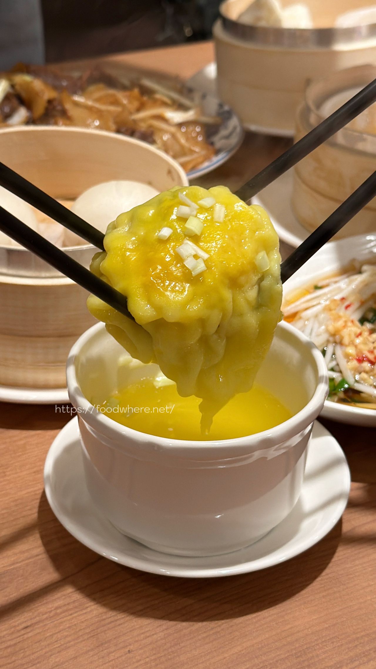 （最新菜單）高雄左營美食《悅香樓》巨蛋商圈全新港點推車茶樓！匾額、復古風，重溫最迷人的冒煙儀式感 @高雄美食底對