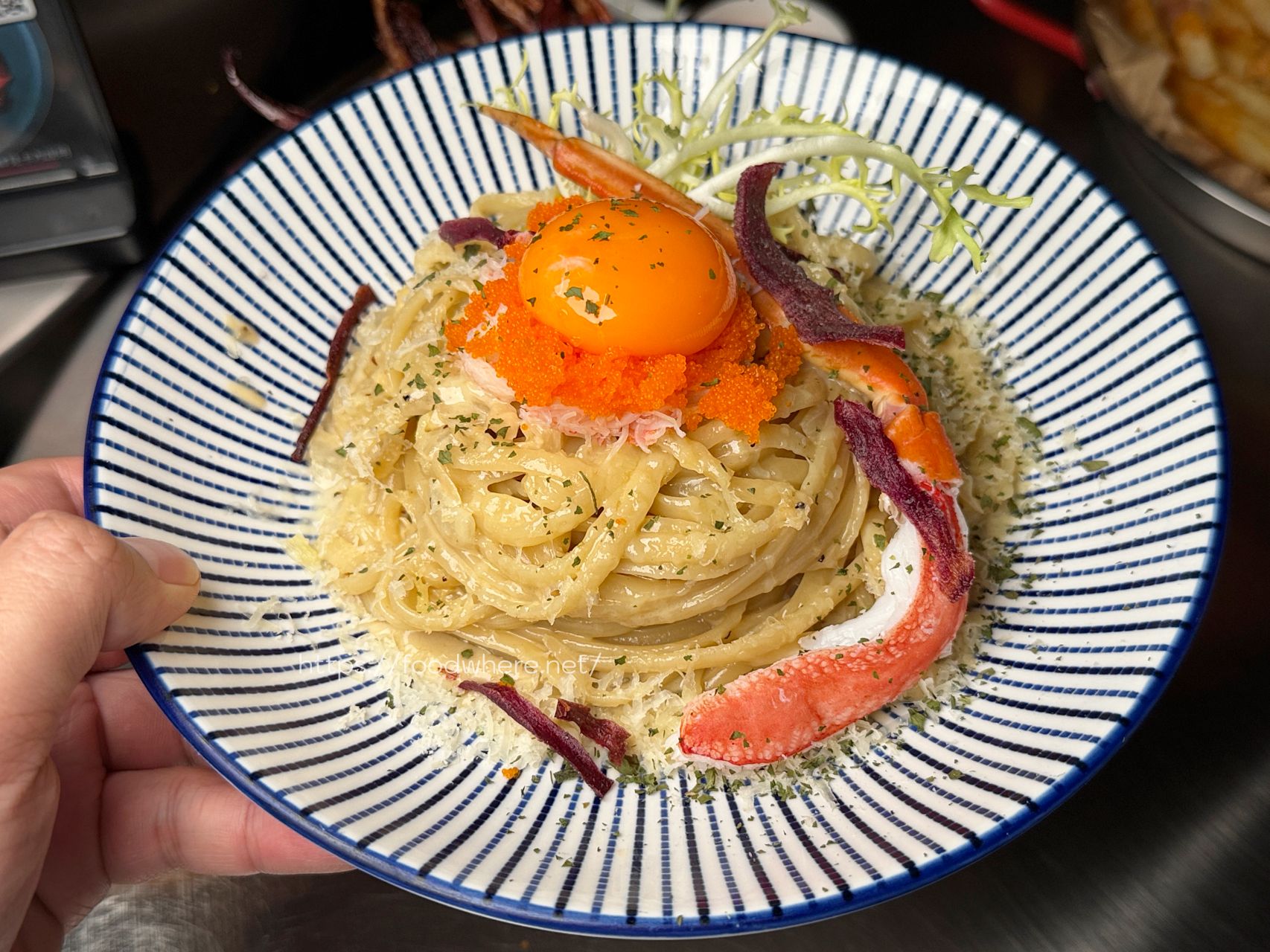 高雄鹽埕美食『鸚鵡螺餐酒館』超過 10 訪的私藏愛店！超濃郁蟹膏細扁麵與澎湃雙人套餐，點餐就送焗烤龍蝦太過分 @高雄美食底對