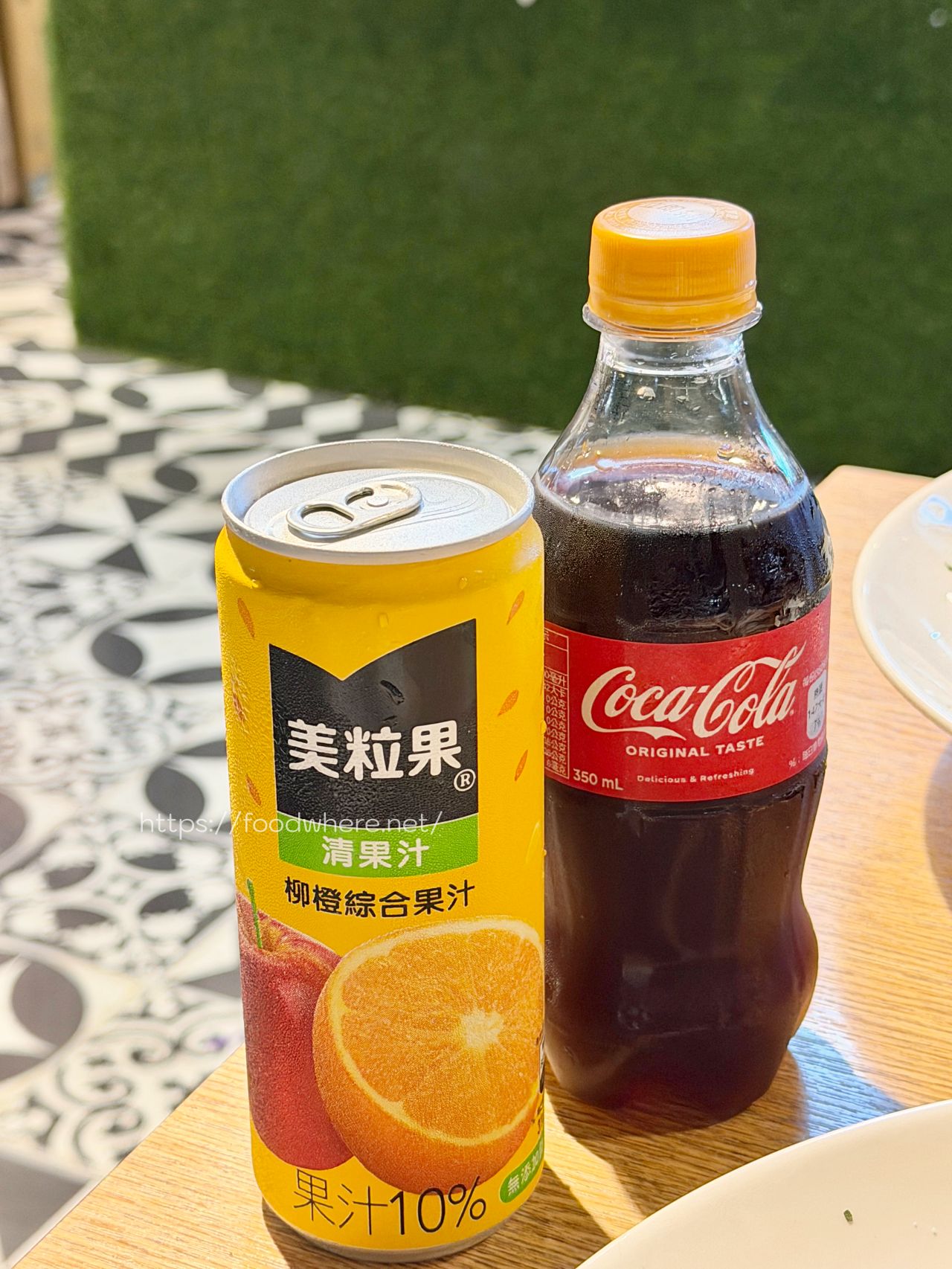 高雄左營美食《義果小次郎披薩屋》彩虹市集 4 樓驚艷新發現！現桿現烤 12 吋披薩與吸飽濃郁醬汁的現炒義大利麵 @高雄美食底對