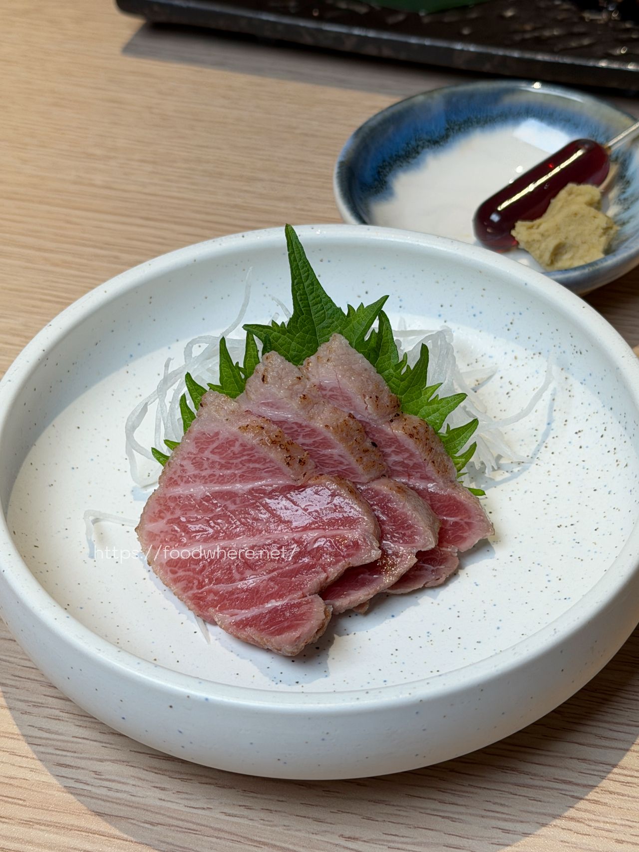 高雄前鎮美食《鉑釧 酒食販売》三多新光旁巷弄日料！全品項 1～2 人份精緻小量，高雄小酌日料 @高雄美食底對