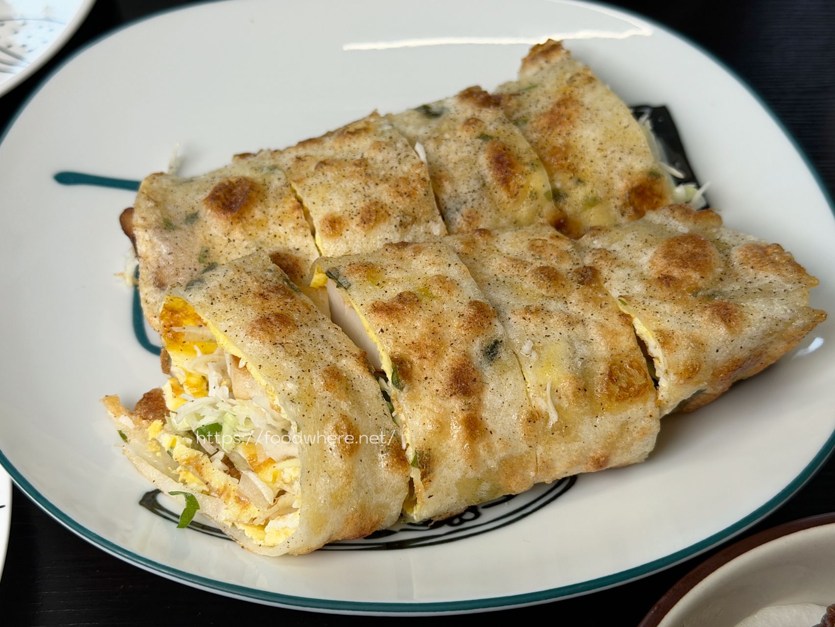 (最新菜單)高雄三民美食《金呷不一樣早午餐》義華路超狂人氣早午餐！日料職人精神移植，必點爆汁杏鮑菇蛋餅與超厚蛋漢堡排 @高雄美食底對