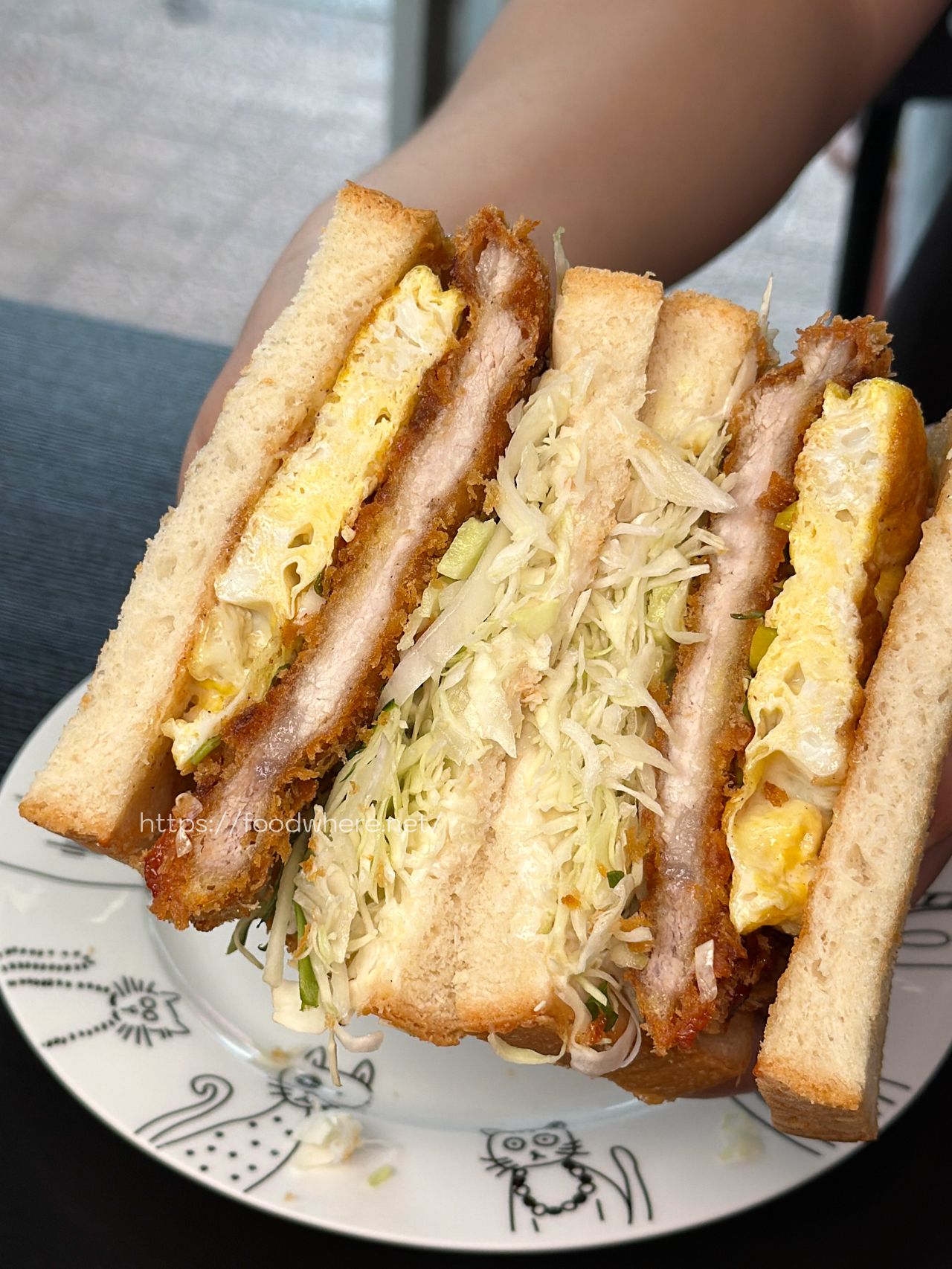 (最新菜單)高雄三民美食《金呷不一樣早午餐》義華路超狂人氣早午餐！日料職人精神移植，必點爆汁杏鮑菇蛋餅與超厚蛋漢堡排 @高雄美食底對