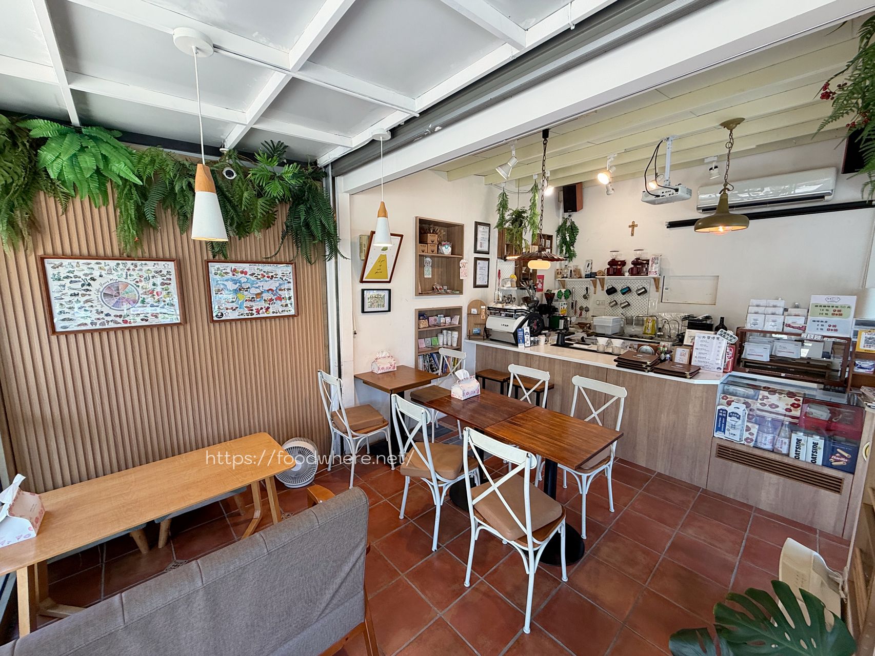 高雄鳳山美食《水深咖啡 Dow Caf&eacute;》國光路上的日劇場景！私藏多年的暖心老店，必點魔性塔可飯 @高雄美食底對