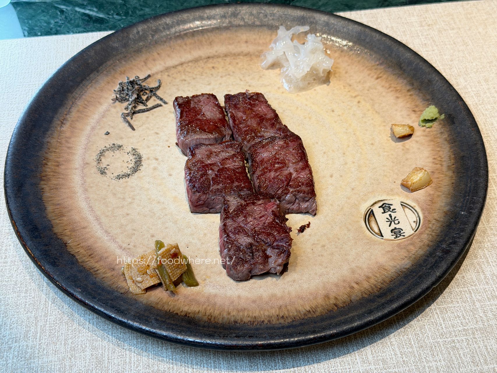 高雄楠梓美食《食光宴 鐵板料理-楠梓藏心宴》全預約制神祕氣派鐵板燒！$1480起坐擁活體龍蝦與牛排海陸奢華饗宴 @高雄美食底對