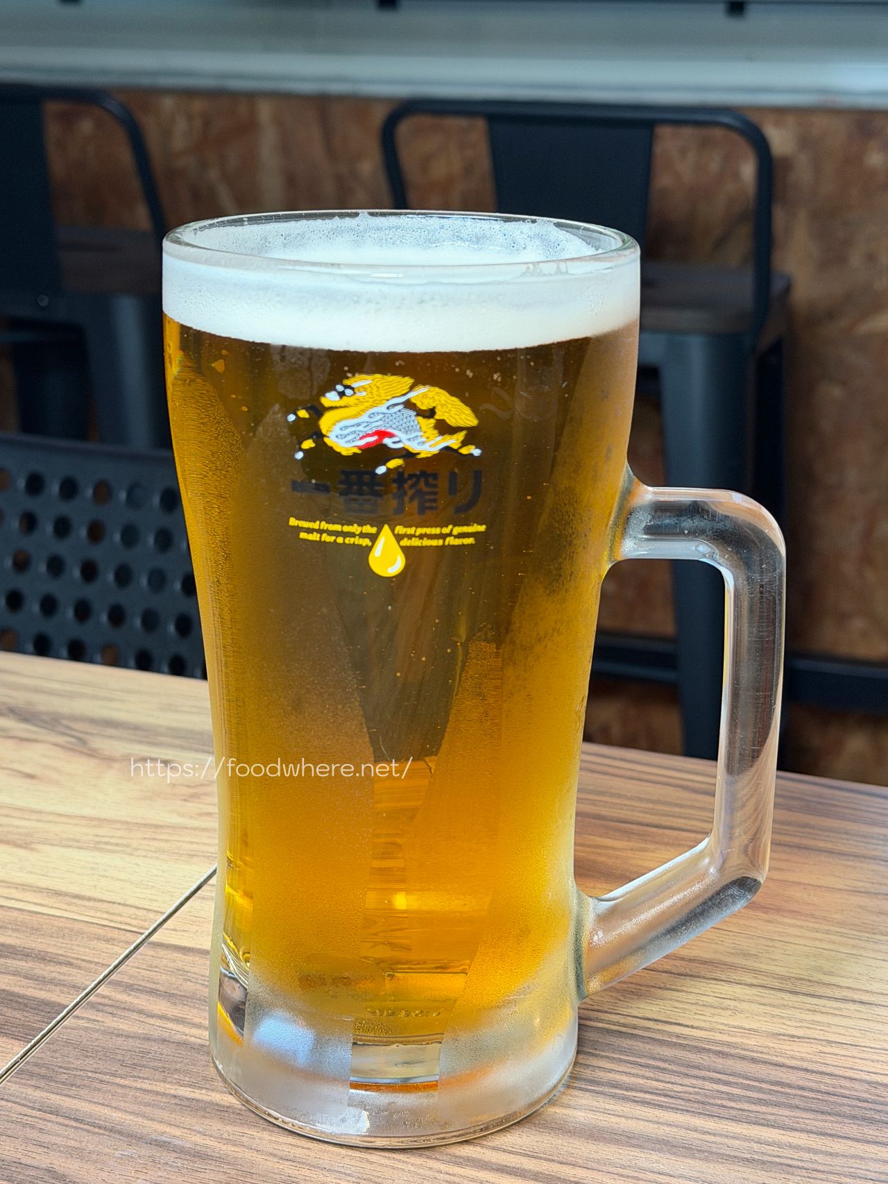 (有放菜單)高雄新興美食《食之八酒居酒屋》七賢路上超人氣口袋名單！平價爆汁雞肉串多達8種口味，必點香濃黑松露奶油烏龍麵 @高雄美食底對