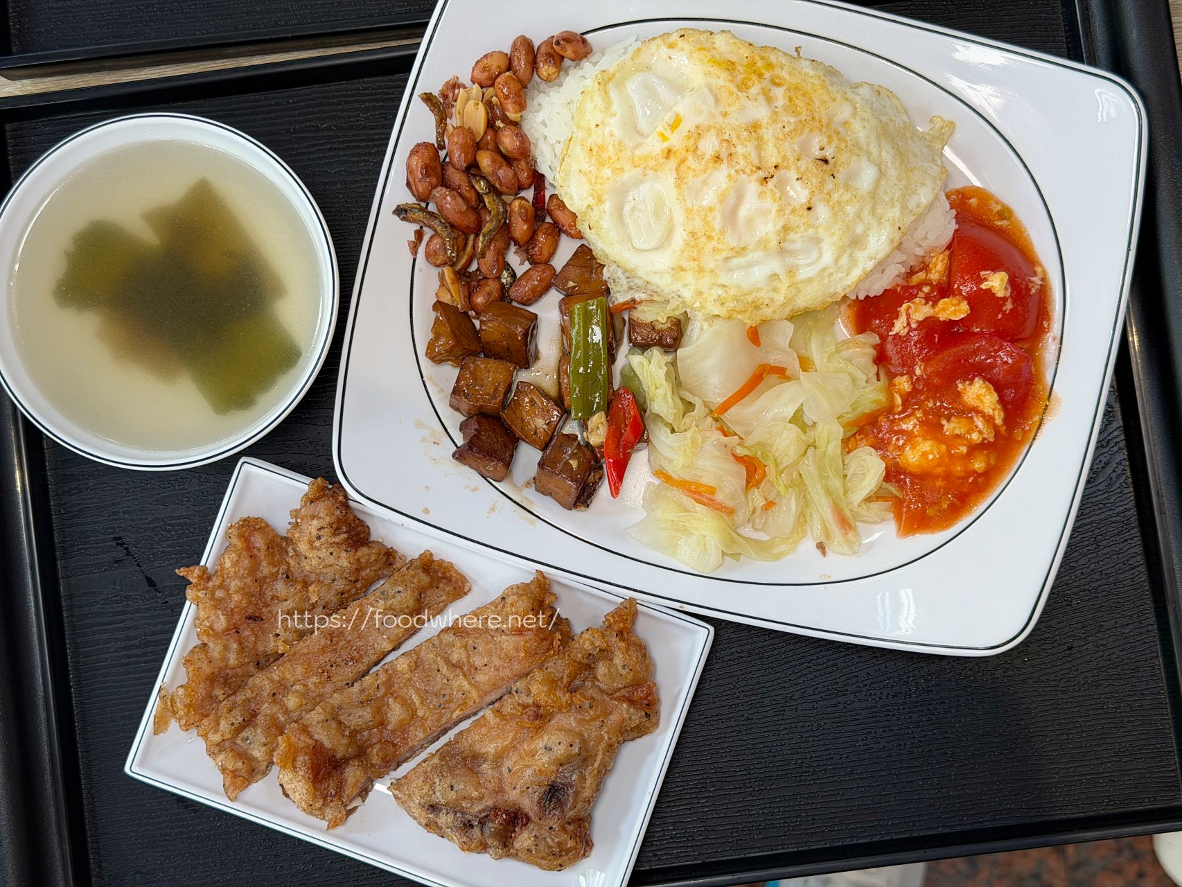 （菜單參考）高雄三民美食《湘園排骨 瀋陽店》前鎮老字號排骨便當進駐熱河商圈！現點現炸爆汁黑胡椒排骨與超誠意香酥大雞排 @高雄美食底對