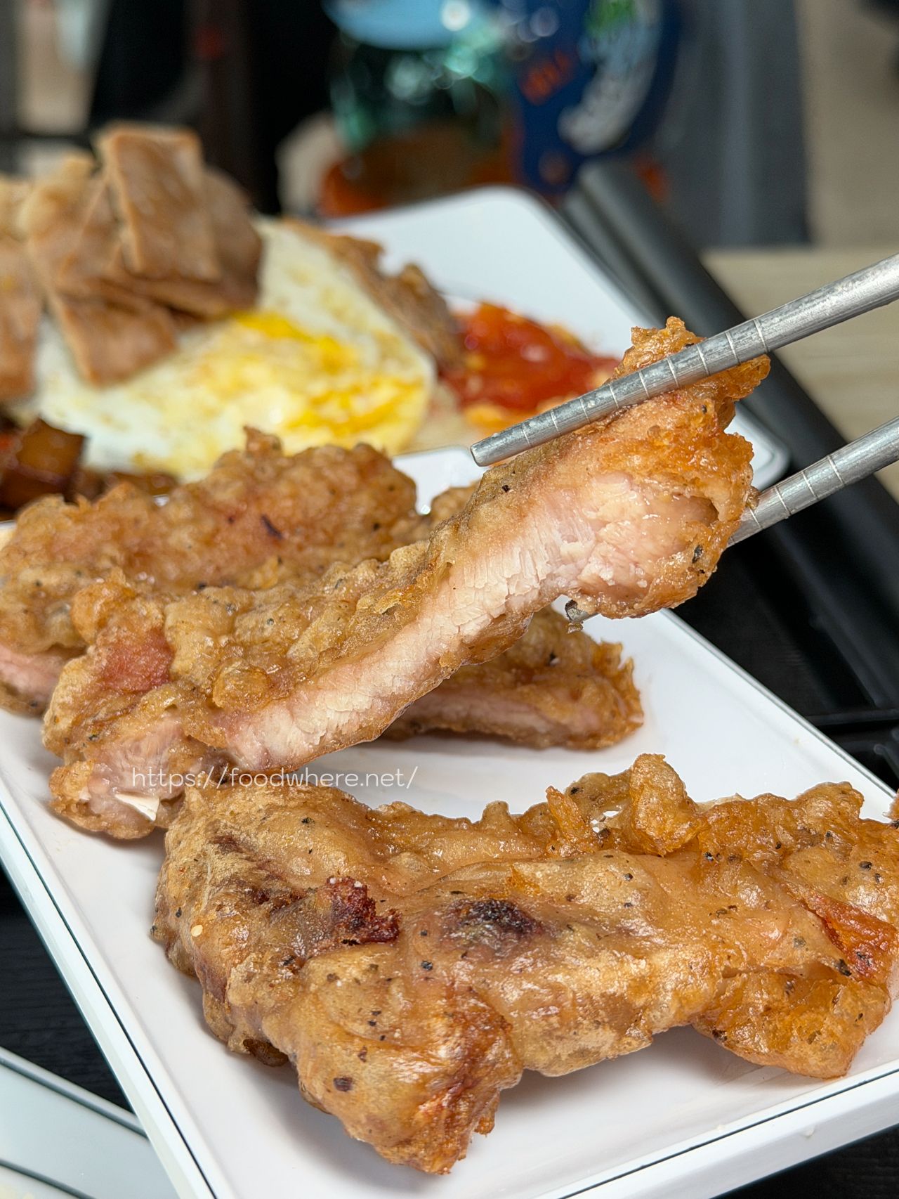 （菜單參考）高雄三民美食《湘園排骨 瀋陽店》前鎮老字號排骨便當進駐熱河商圈！現點現炸爆汁黑胡椒排骨與超誠意香酥大雞排 @高雄美食底對
