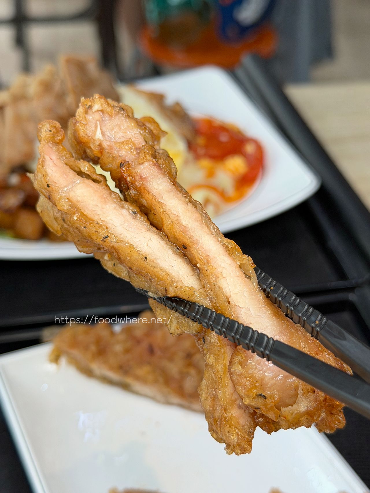 (菜單參考)高雄三民美食《湘園排骨 瀋陽店》前鎮老字號排骨便當進駐熱河商圈!現點現炸爆汁黑胡椒排骨與超誠意香酥大雞排 @高雄美食底對 (菜單參考)高雄三民美食《湘園排骨 瀋陽店》前鎮老字號排骨便當進駐熱河商圈!現點現炸爆汁黑胡椒排骨與超誠意香酥大雞排 @高雄美食底對