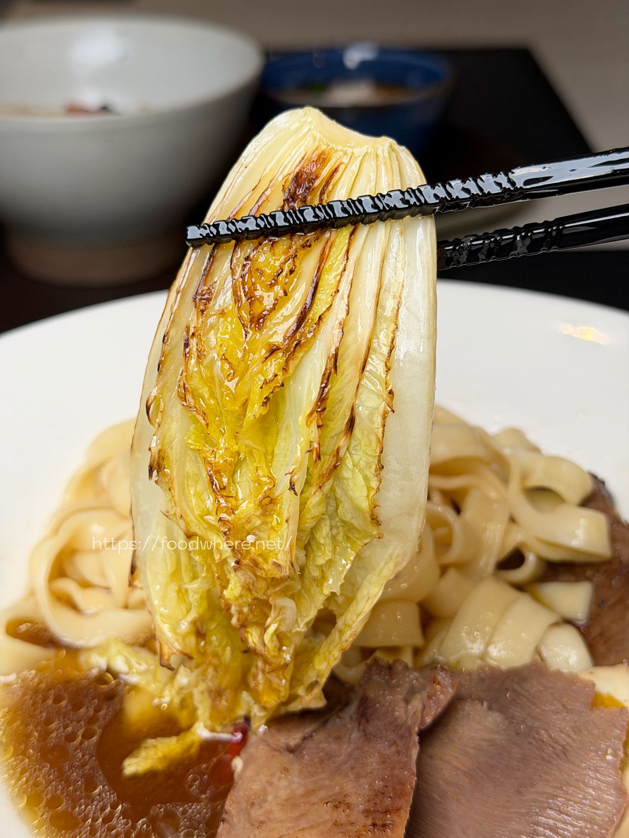 (有菜單)東港牛肉麵《恆溫》牛舌紅燒牛肉麵!超神|爆紅蟹黃拌麵太犯規 @高雄美食底對 (有菜單)東港牛肉麵《恆溫》牛舌紅燒牛肉麵!超神|爆紅蟹黃拌麵太犯規 @高雄美食底對