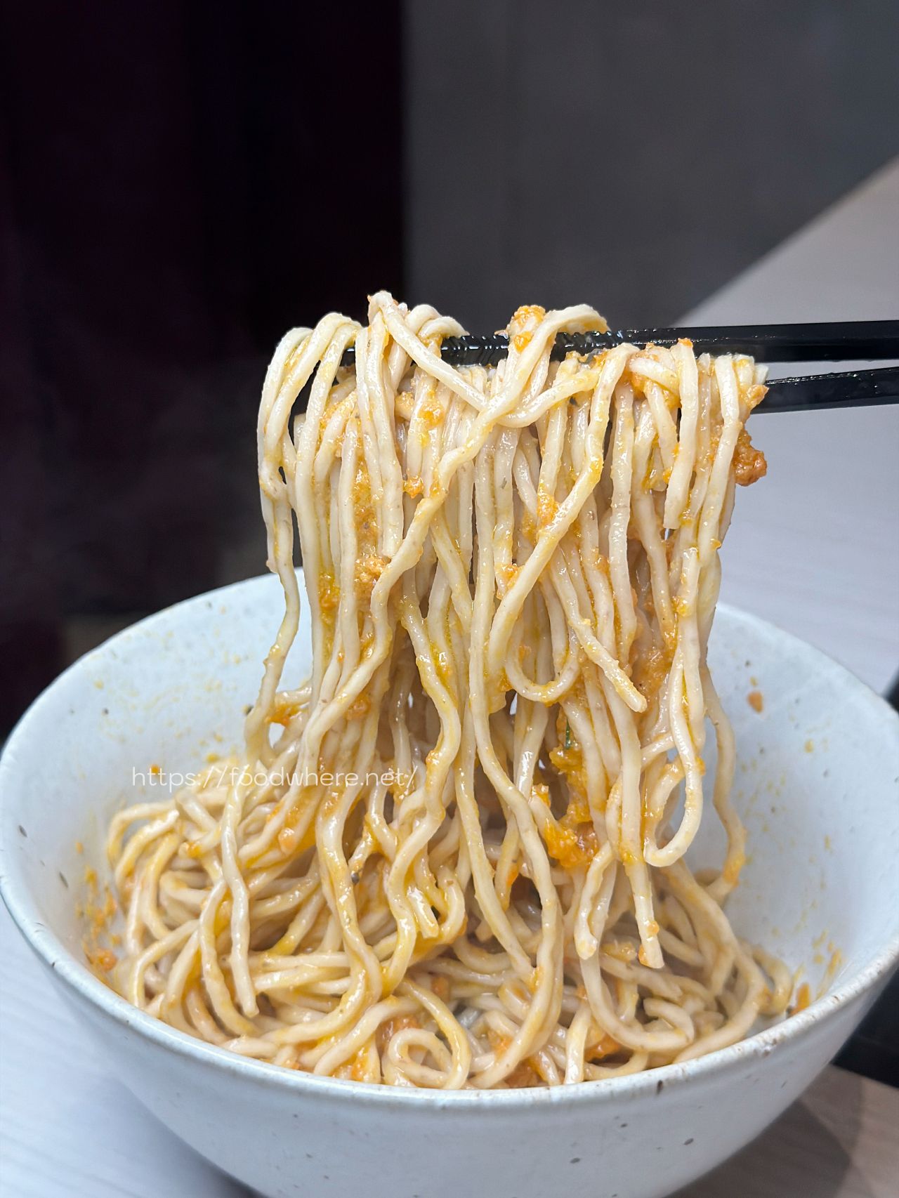 (有菜單)東港牛肉麵《恆溫》牛舌紅燒牛肉麵!超神|爆紅蟹黃拌麵太犯規 @高雄美食底對 (有菜單)東港牛肉麵《恆溫》牛舌紅燒牛肉麵!超神|爆紅蟹黃拌麵太犯規 @高雄美食底對