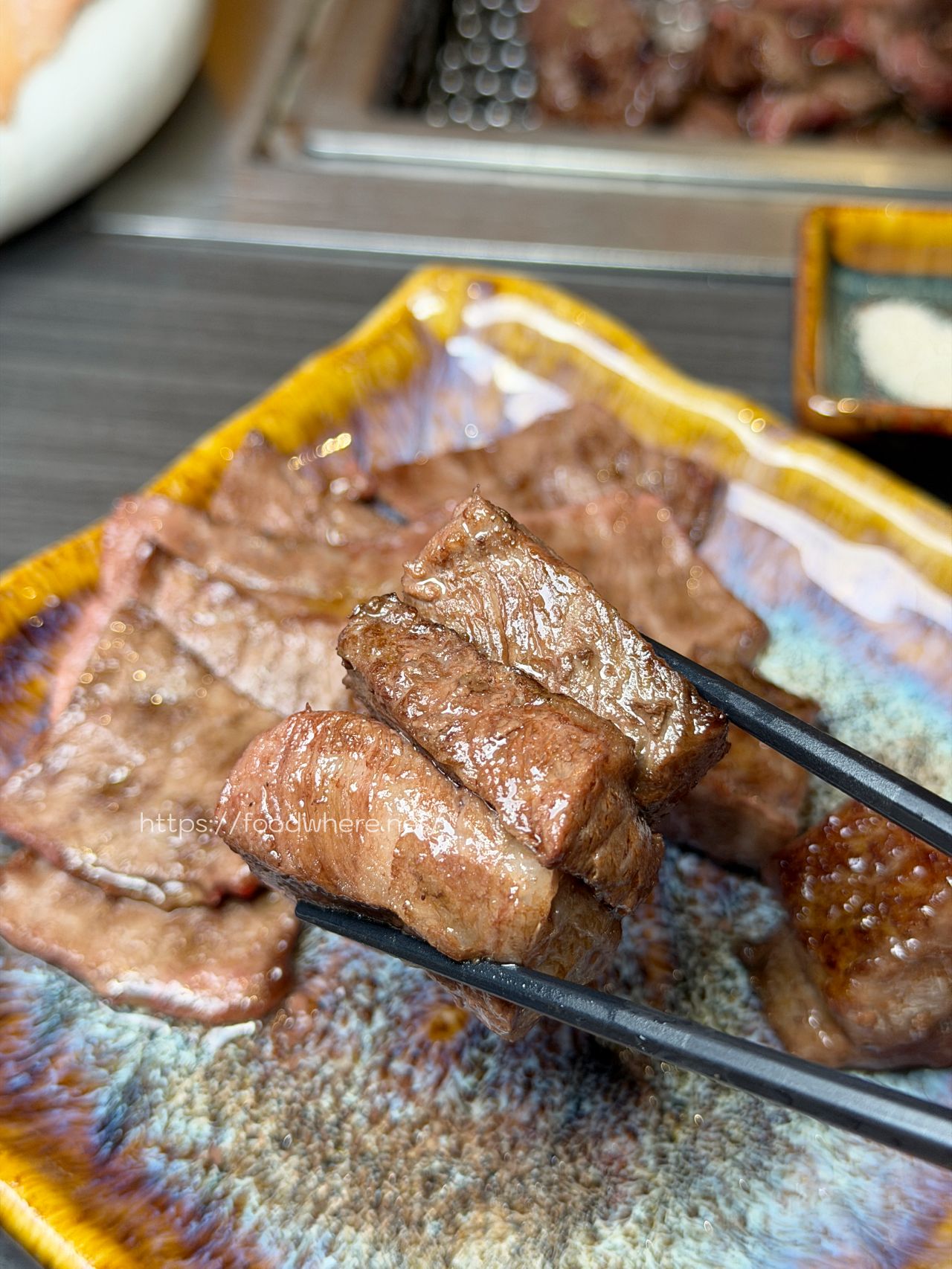 （有放菜單）新興區燒肉《日日燒肉》套餐份量浮誇又有誠意，吃完真的會想二訪！ @高雄美食底對