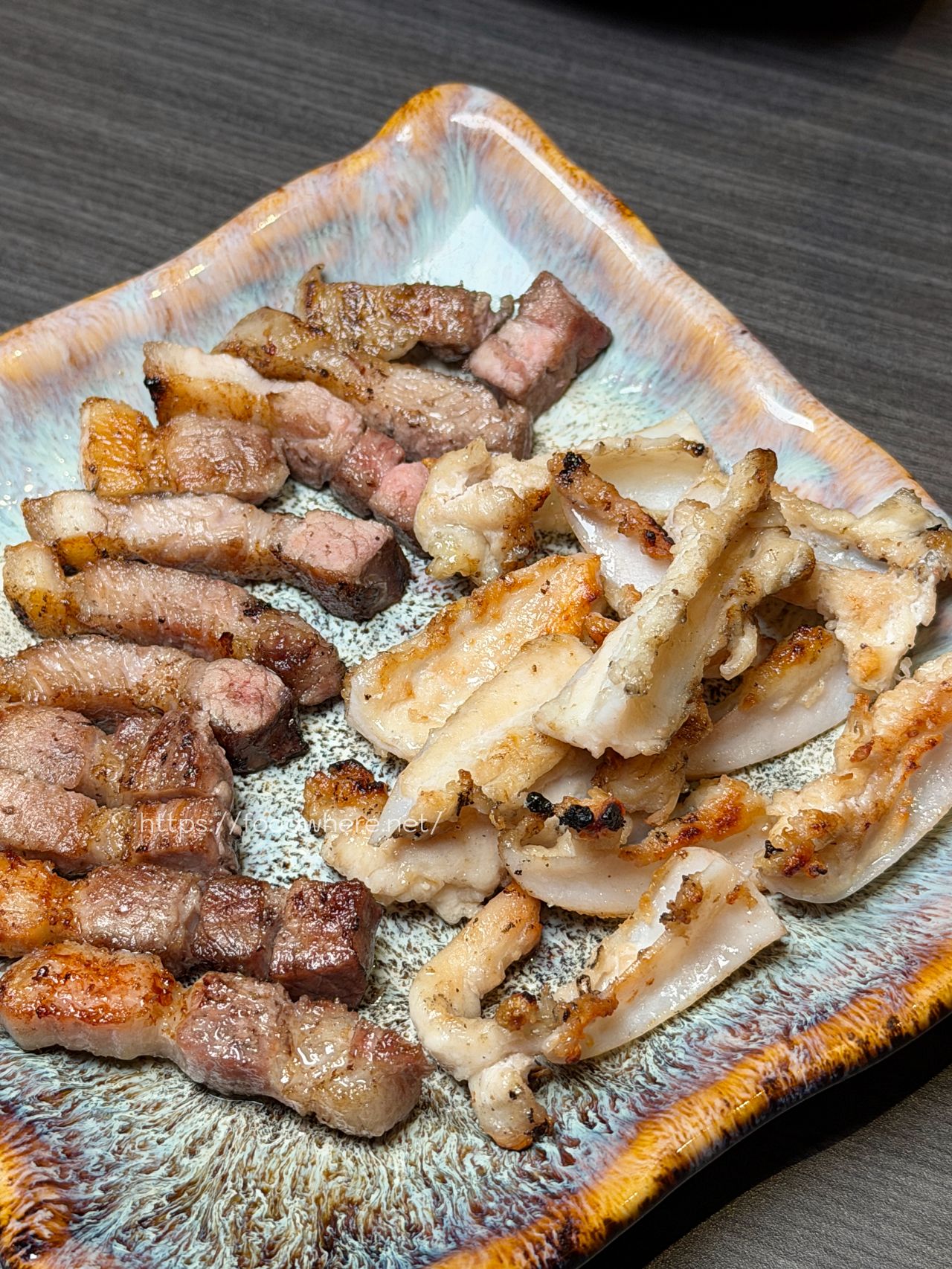 （有放菜單）新興區燒肉《日日燒肉》套餐份量浮誇又有誠意，吃完真的會想二訪！ @高雄美食底對