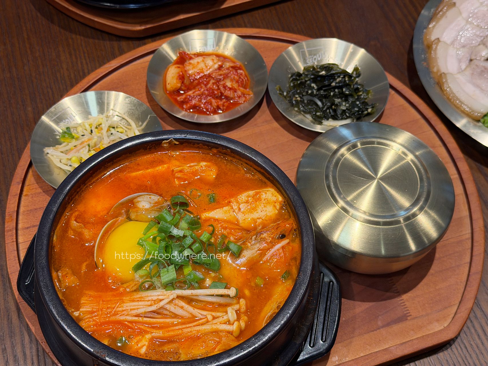 （有菜單）新興區韓式湯鍋《In the SEOUL》高雄店菜單 高雄近期很夯的韓式料理！ @高雄美食底對