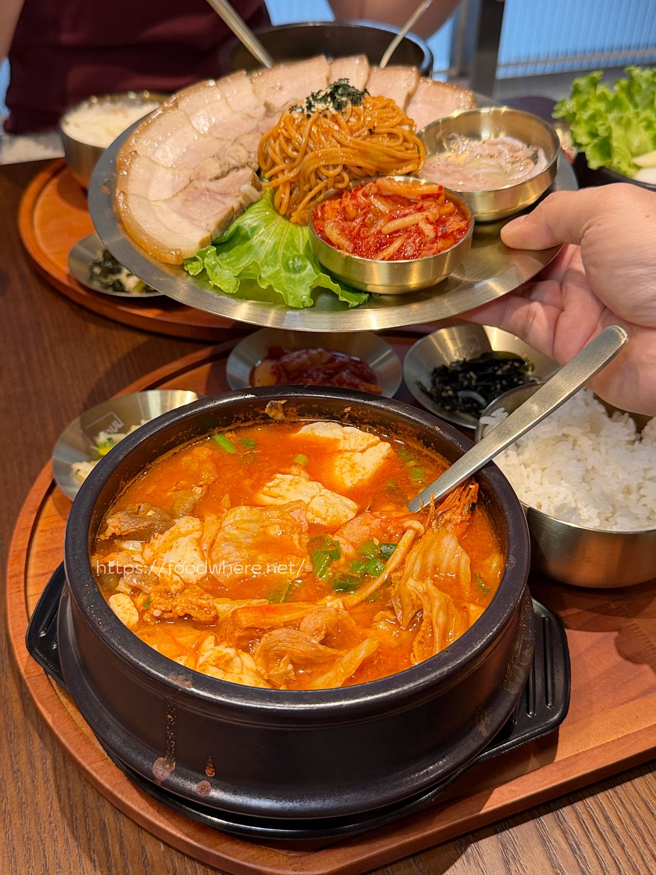 （有菜單）新興區韓式湯鍋《In the SEOUL》高雄店菜單 高雄近期很夯的韓式料理！ @高雄美食底對